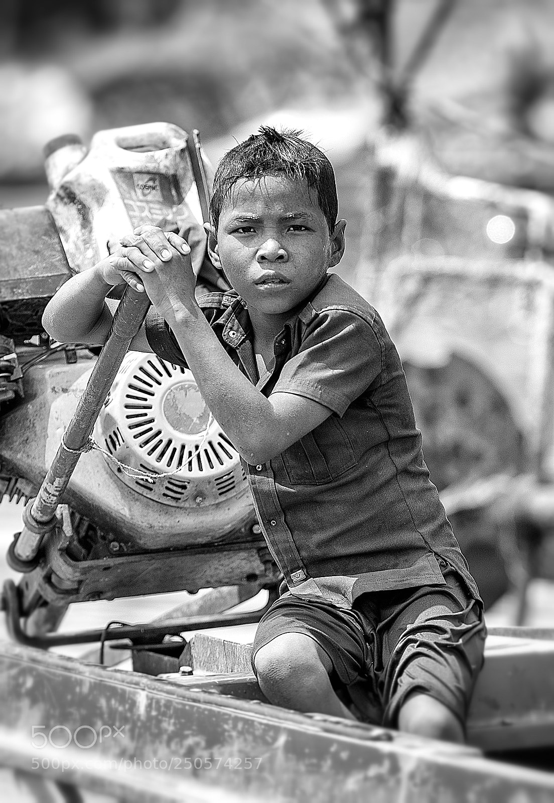 Canon EOS 5D Mark IV sample photo. The boatboy of tonle photography