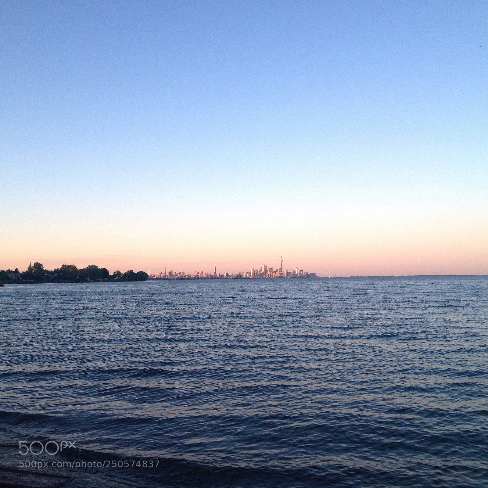 Apple iPhone 4S sample photo. Toronto lakeshore photography
