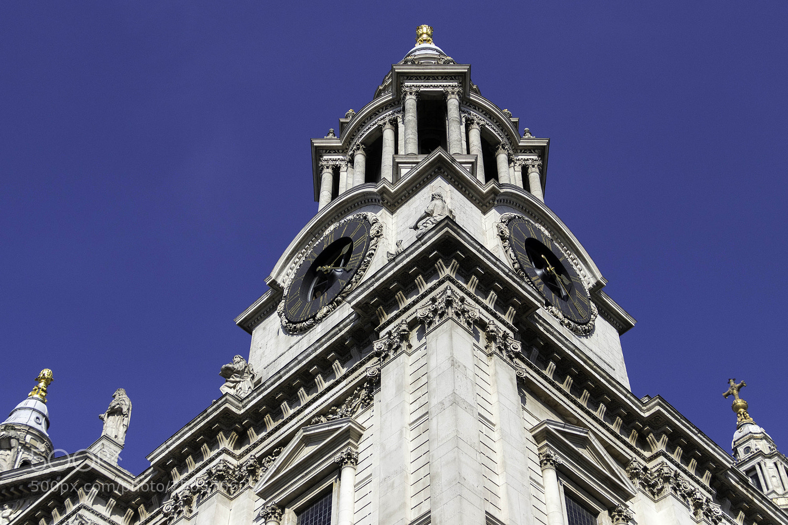 Canon EOS 77D (EOS 9000D / EOS 770D) sample photo. London uk - march photography
