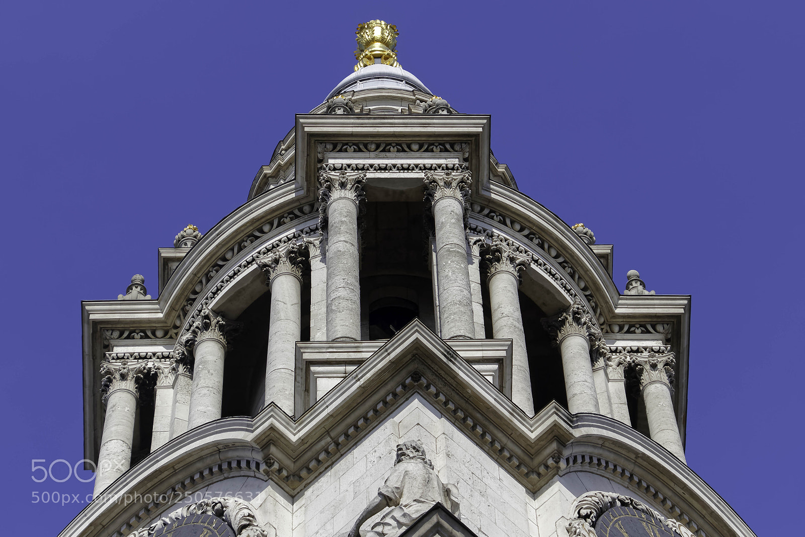 Canon EOS 77D (EOS 9000D / EOS 770D) sample photo. London uk - march photography