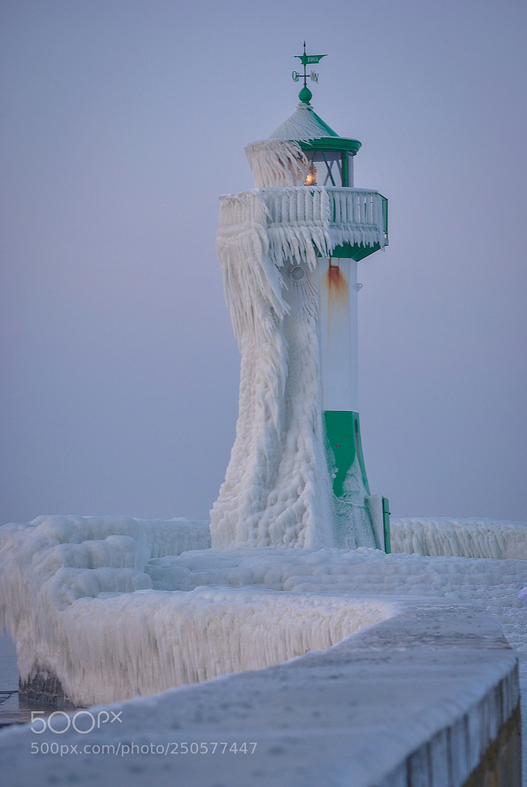 Nikon D3000 sample photo. Ice queen photography