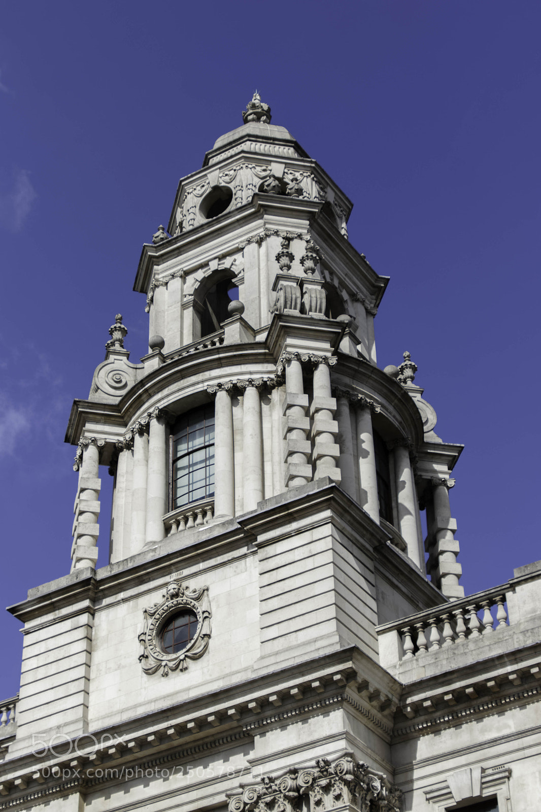 Canon EOS 77D (EOS 9000D / EOS 770D) sample photo. London uk - march photography