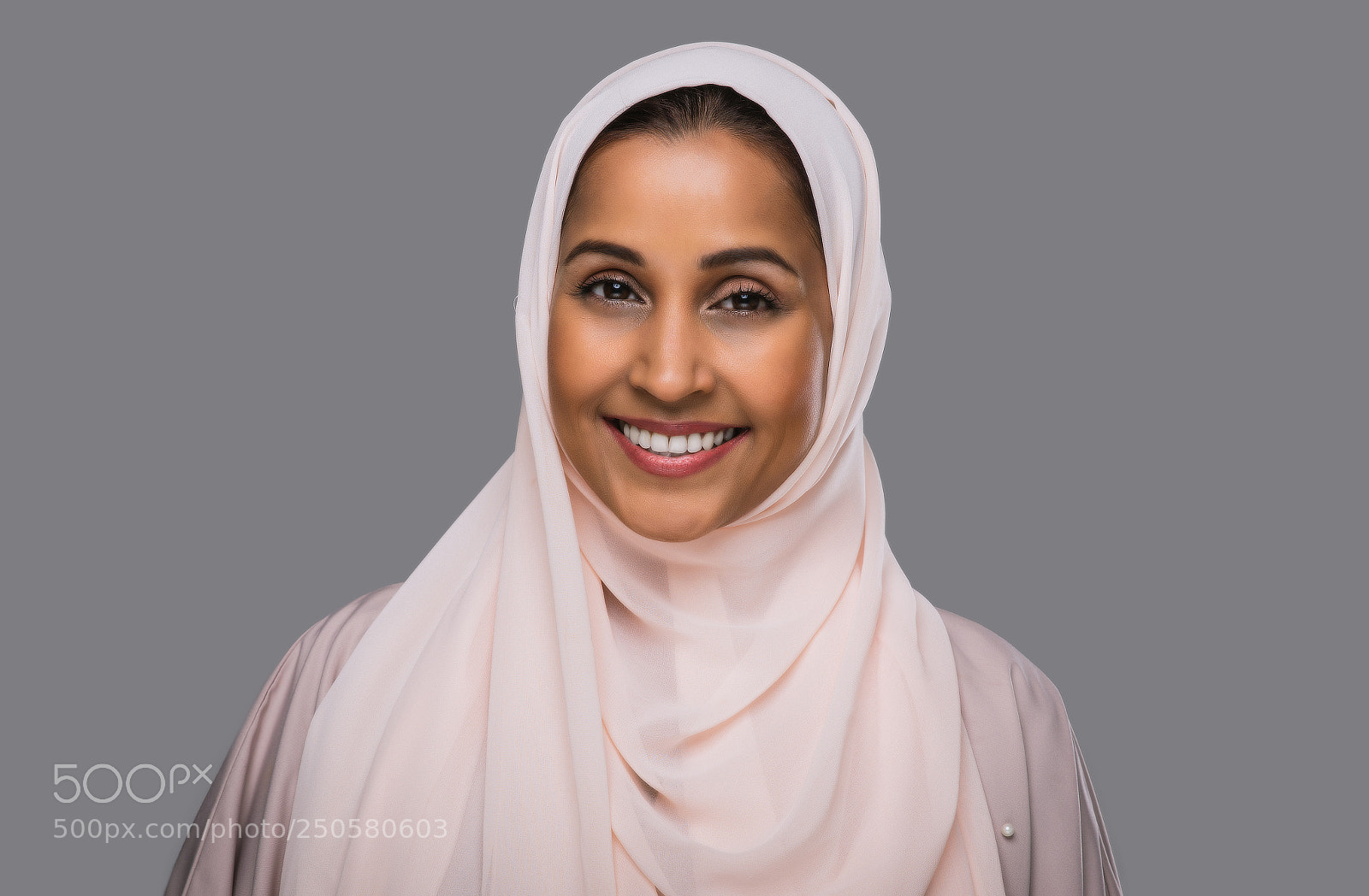Nikon D610 sample photo. Beautiful middle eastern woman photography