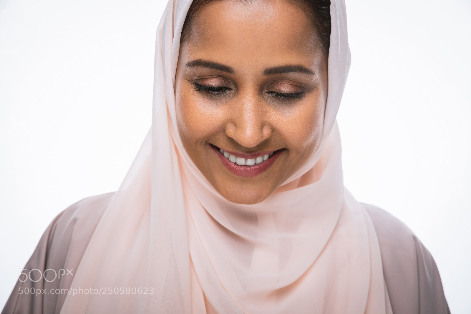 Nikon D610 sample photo. Beautiful middle eastern woman photography