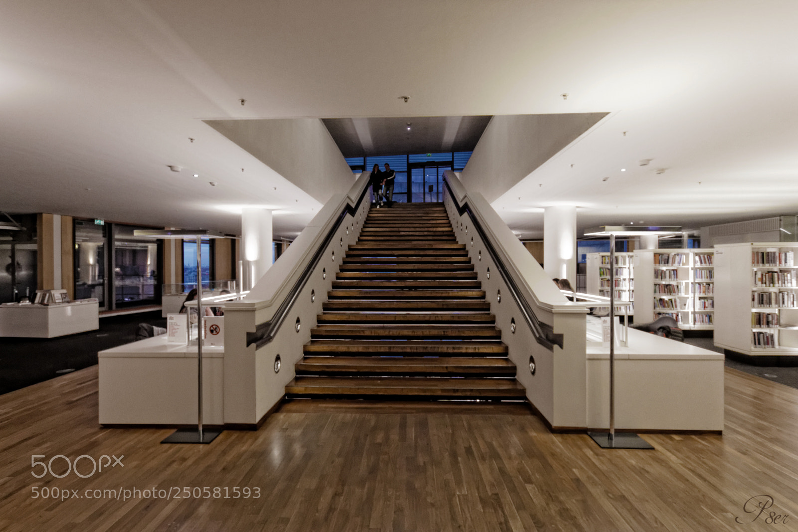 Canon EOS 700D (EOS Rebel T5i / EOS Kiss X7i) sample photo. Stairs photography