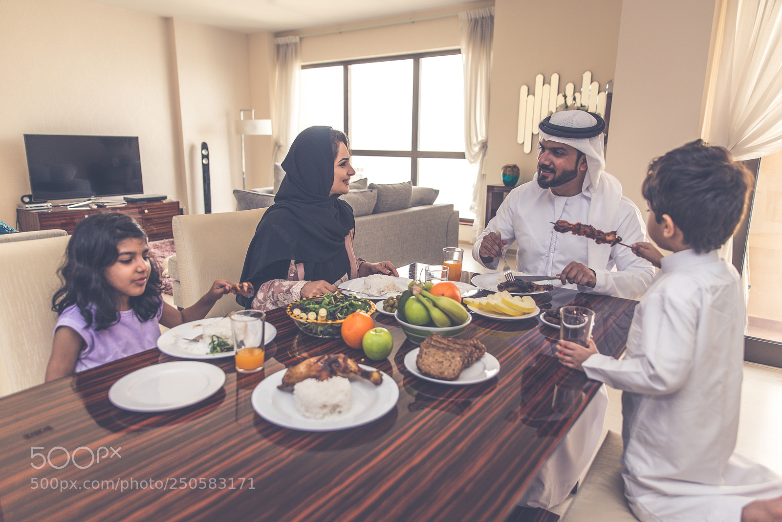 Nikon D610 sample photo. Arabic happy family lifestyle photography