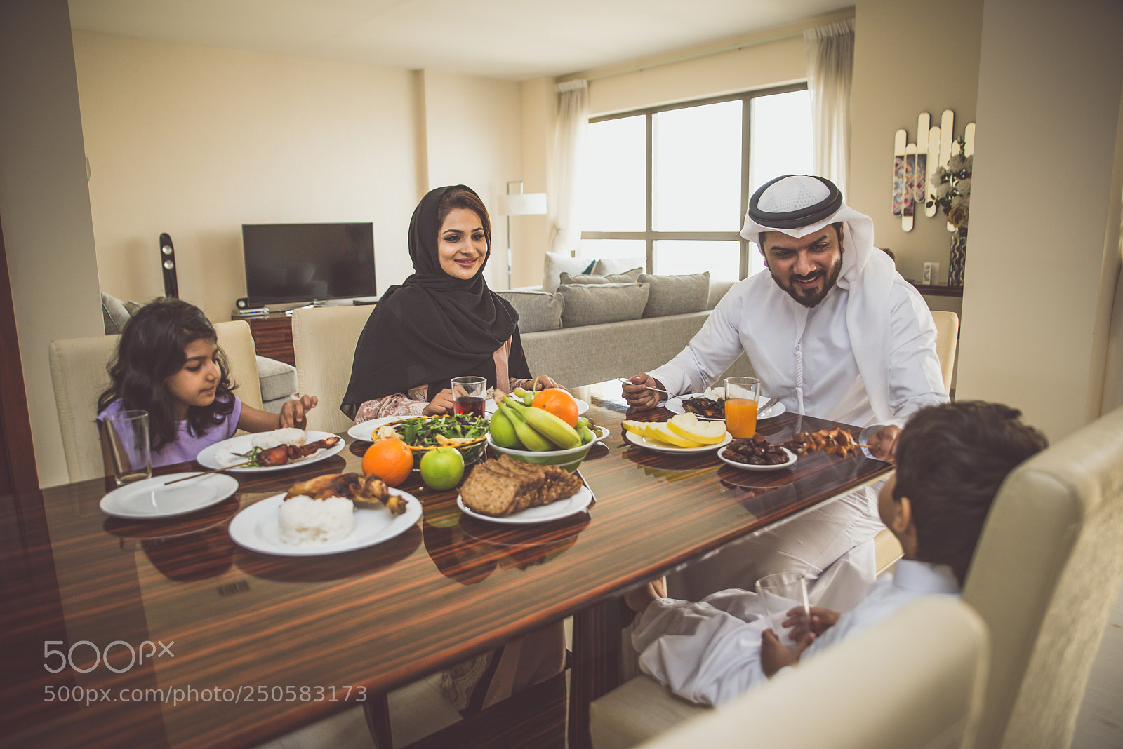 Nikon D610 sample photo. Arabic happy family lifestyle photography
