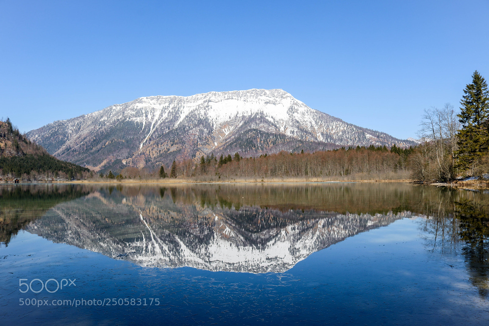 Canon EOS 750D (EOS Rebel T6i / EOS Kiss X8i) sample photo. Wenn berge im see photography