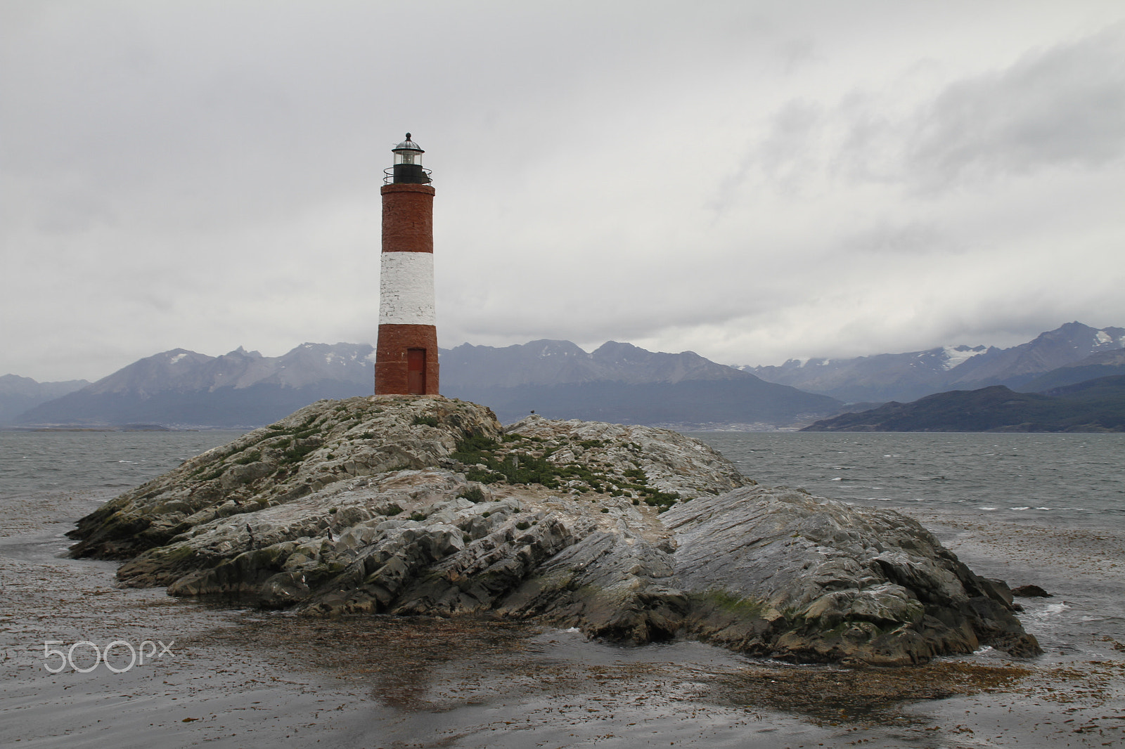 Canon EF 75-300mm F4.0-5.6 IS USM sample photo. Faro del fin del mundo, ushuaia photography