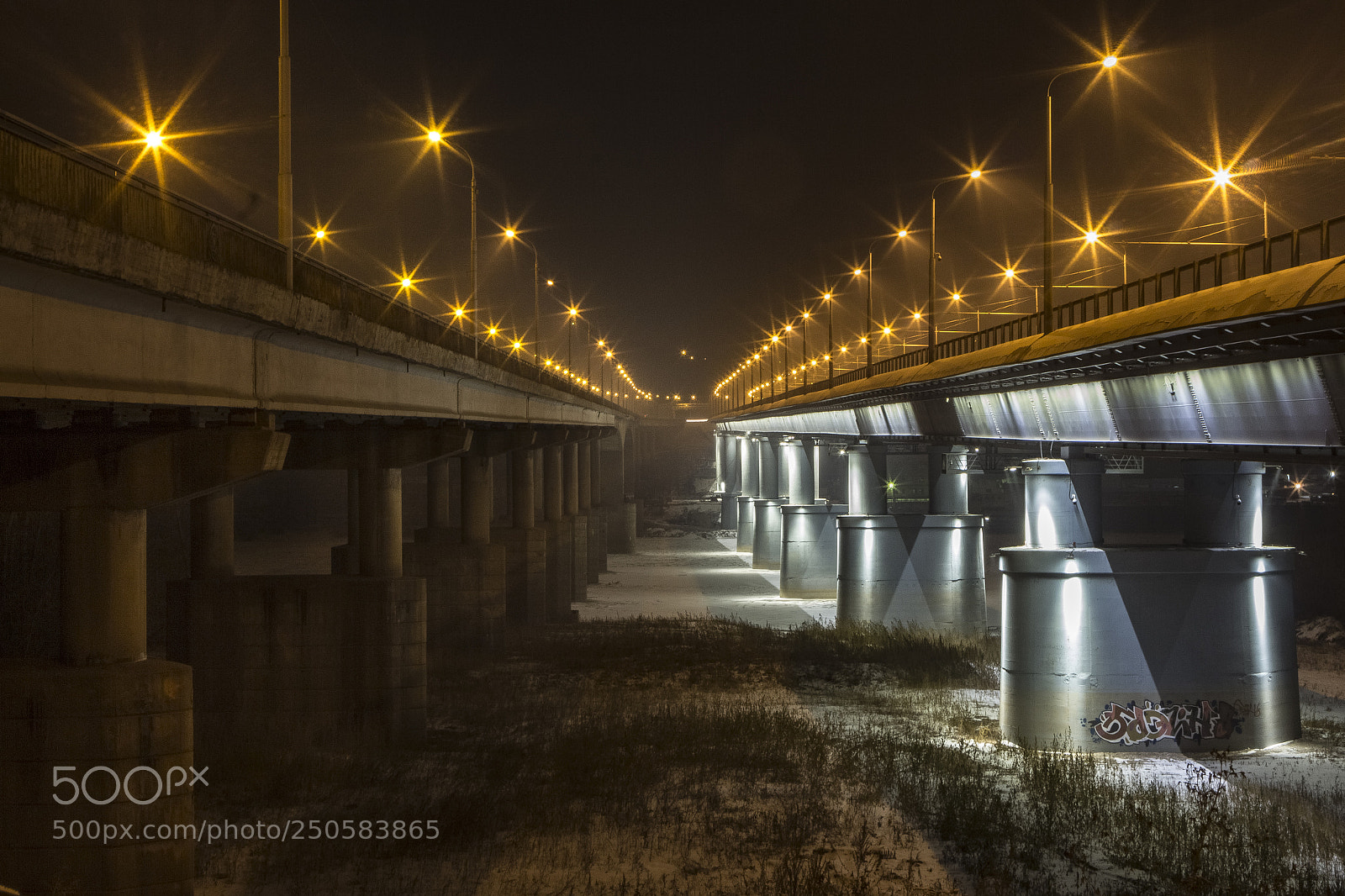 Canon EOS 650D (EOS Rebel T4i / EOS Kiss X6i) sample photo. Between the bridges photography