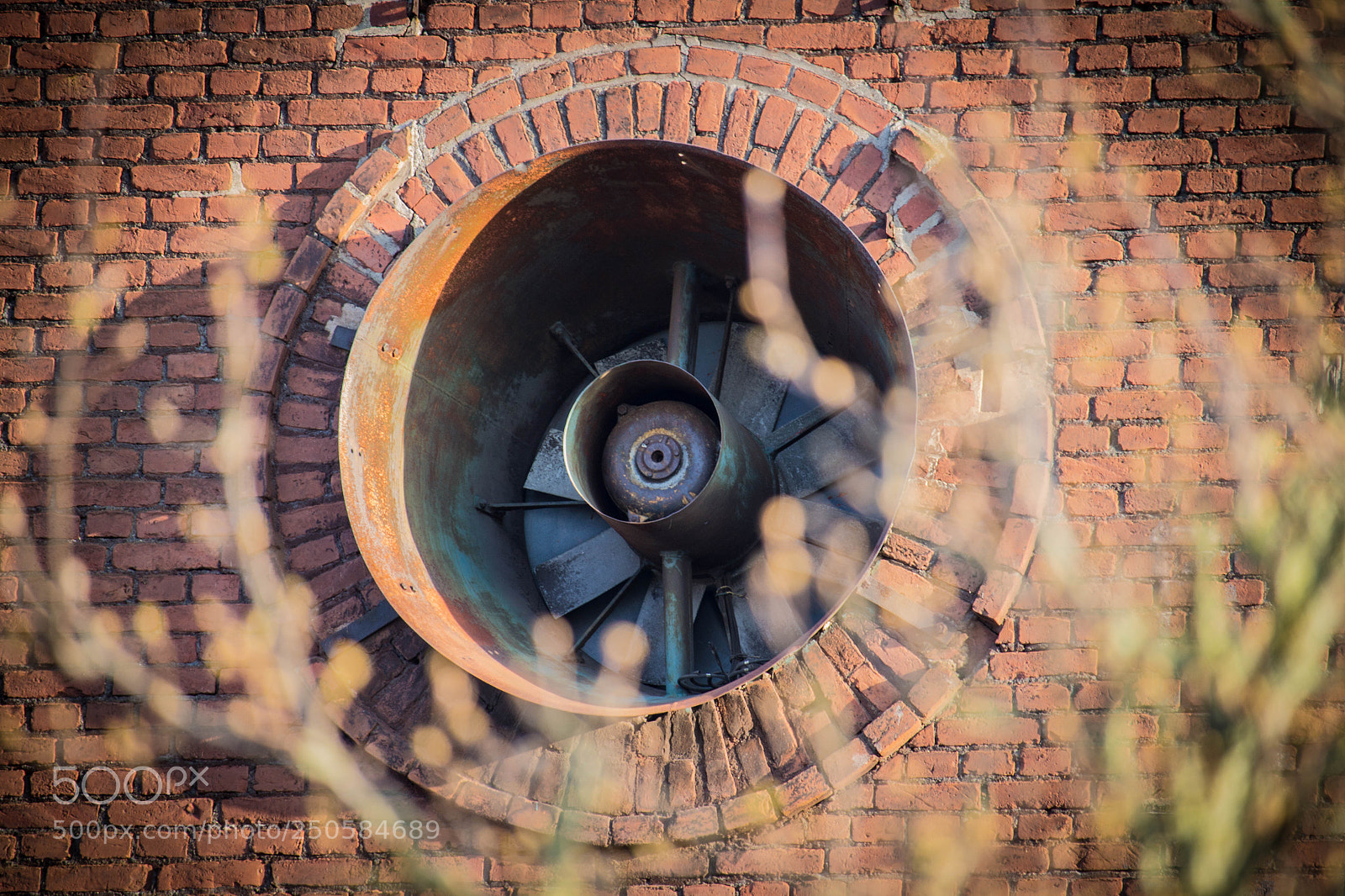 Canon EOS 700D (EOS Rebel T5i / EOS Kiss X7i) sample photo. Turbine photography