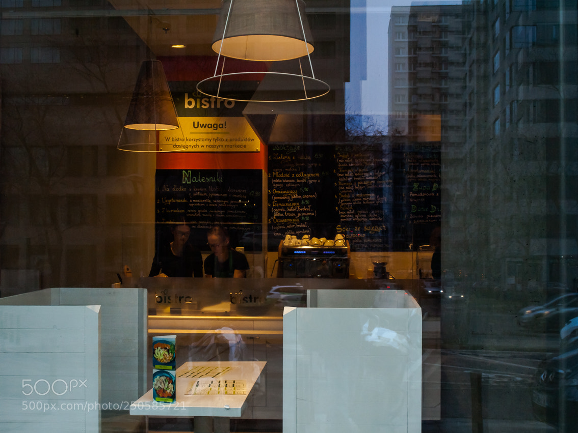 Olympus E-510 (EVOLT E-510) sample photo. Bistro photography