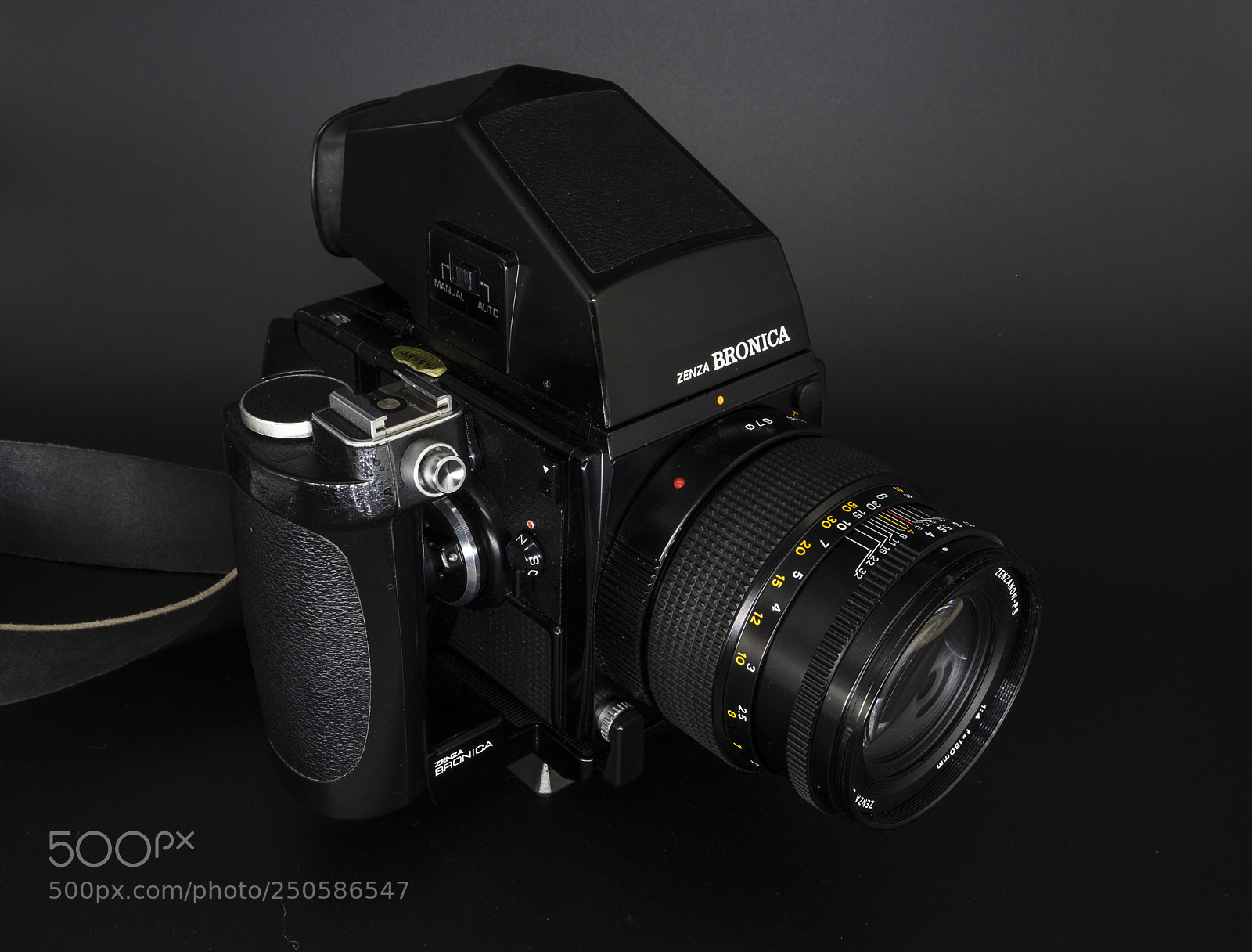 Fujifilm X-T1 sample photo. My good old bronica photography