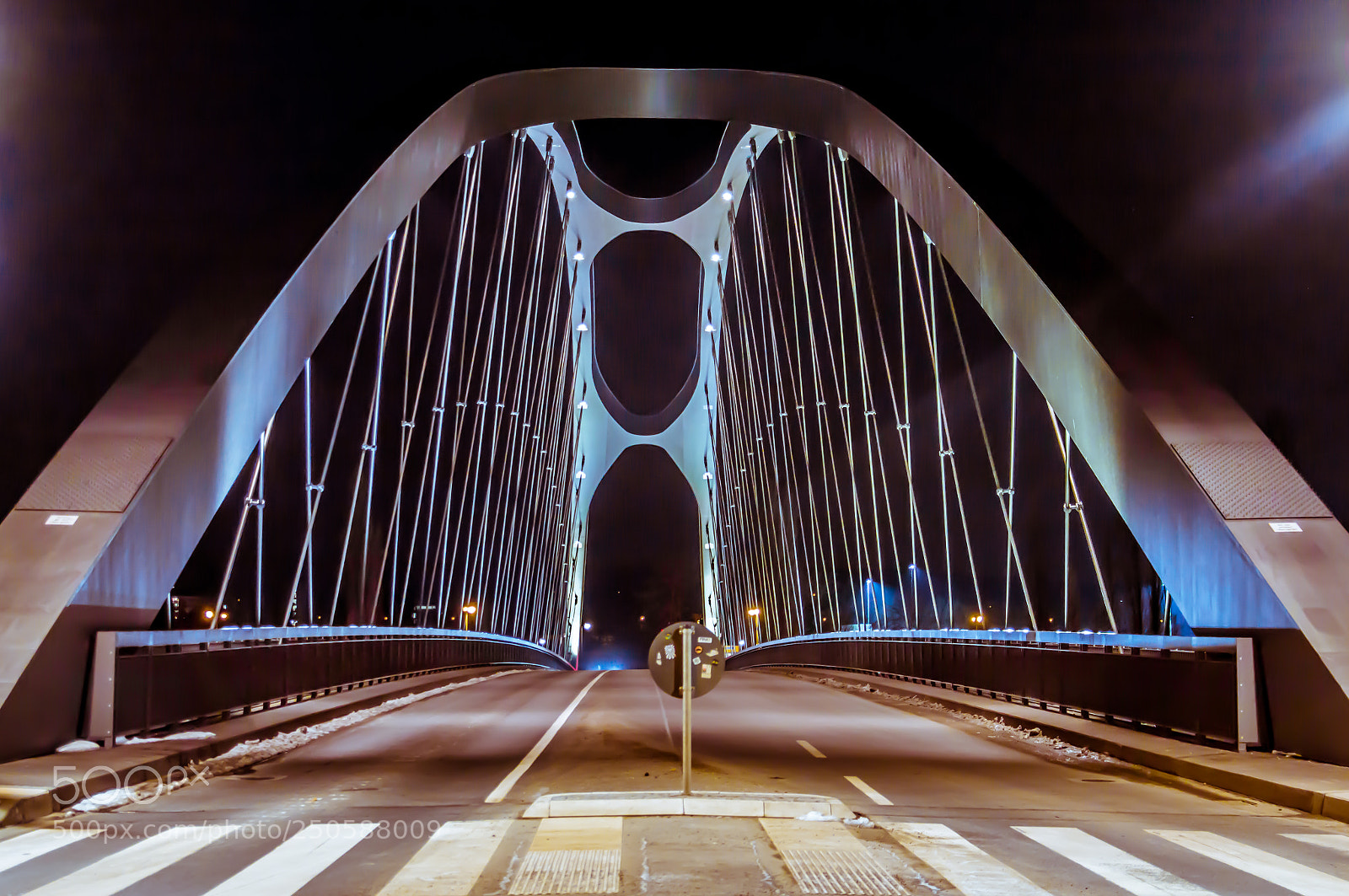 Canon EOS 700D (EOS Rebel T5i / EOS Kiss X7i) sample photo. Kaiserlai brücke frankfurt photography