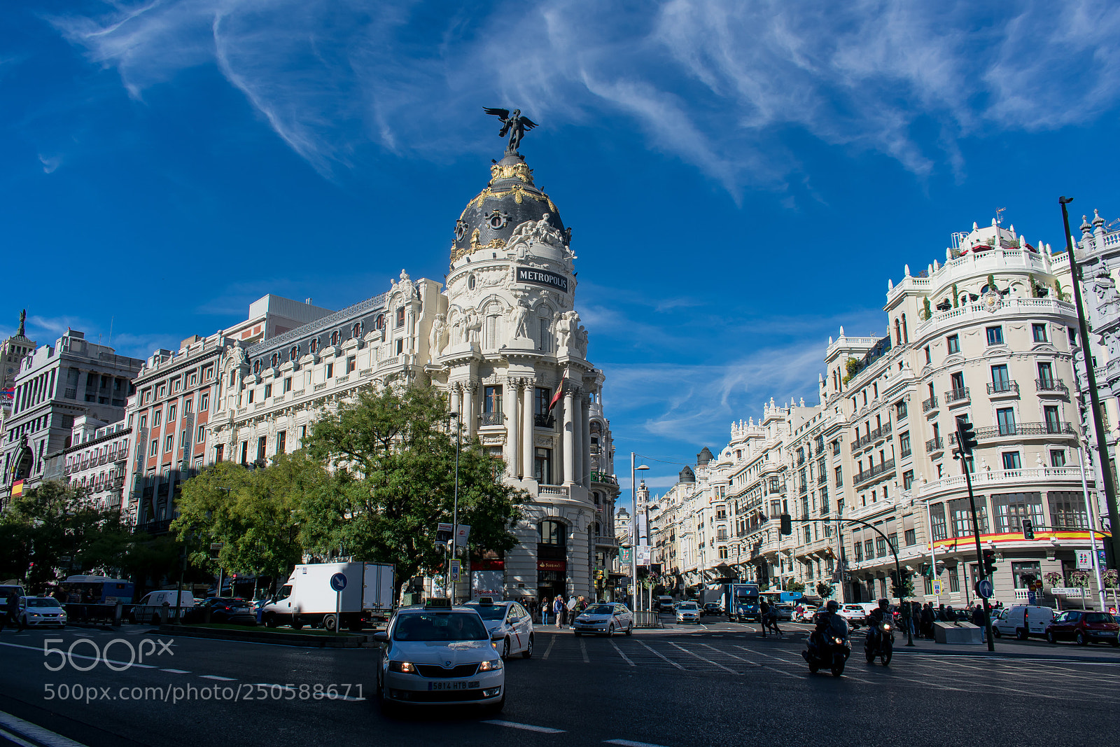 Nikon D3400 sample photo. Metropolis / madrid photography