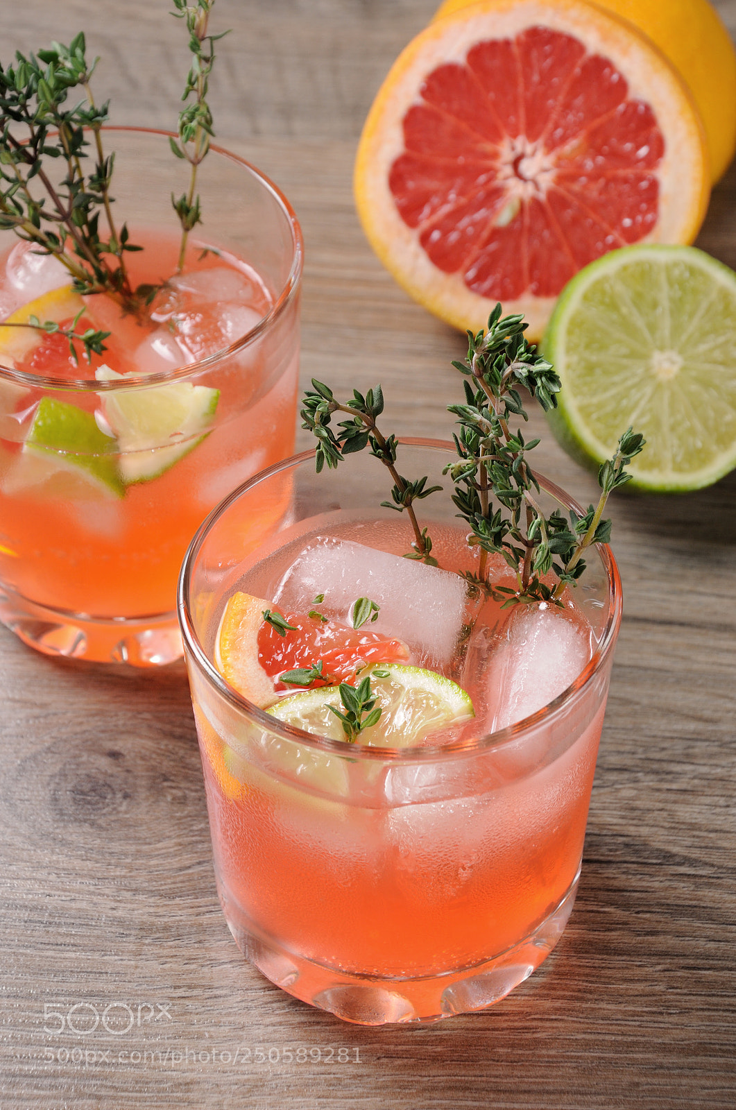 Nikon D90 sample photo. This grapefruit and thyme photography