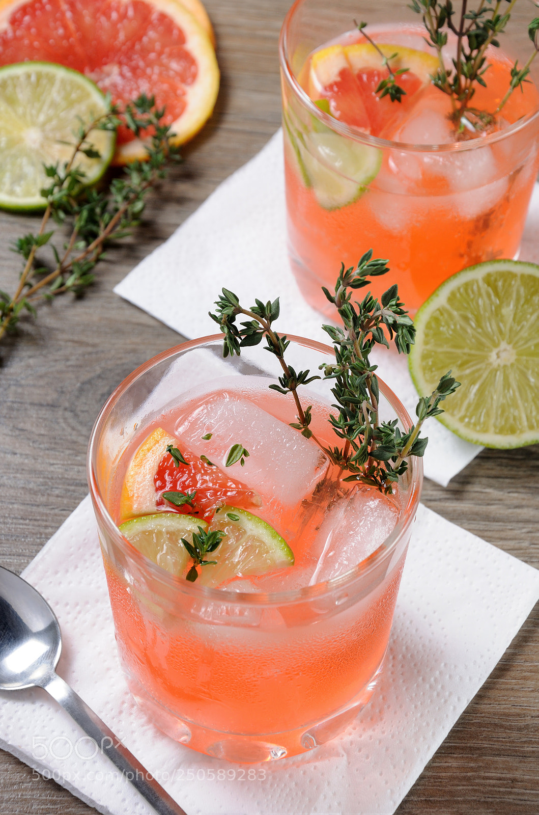 Nikon D90 sample photo. This grapefruit and thyme photography