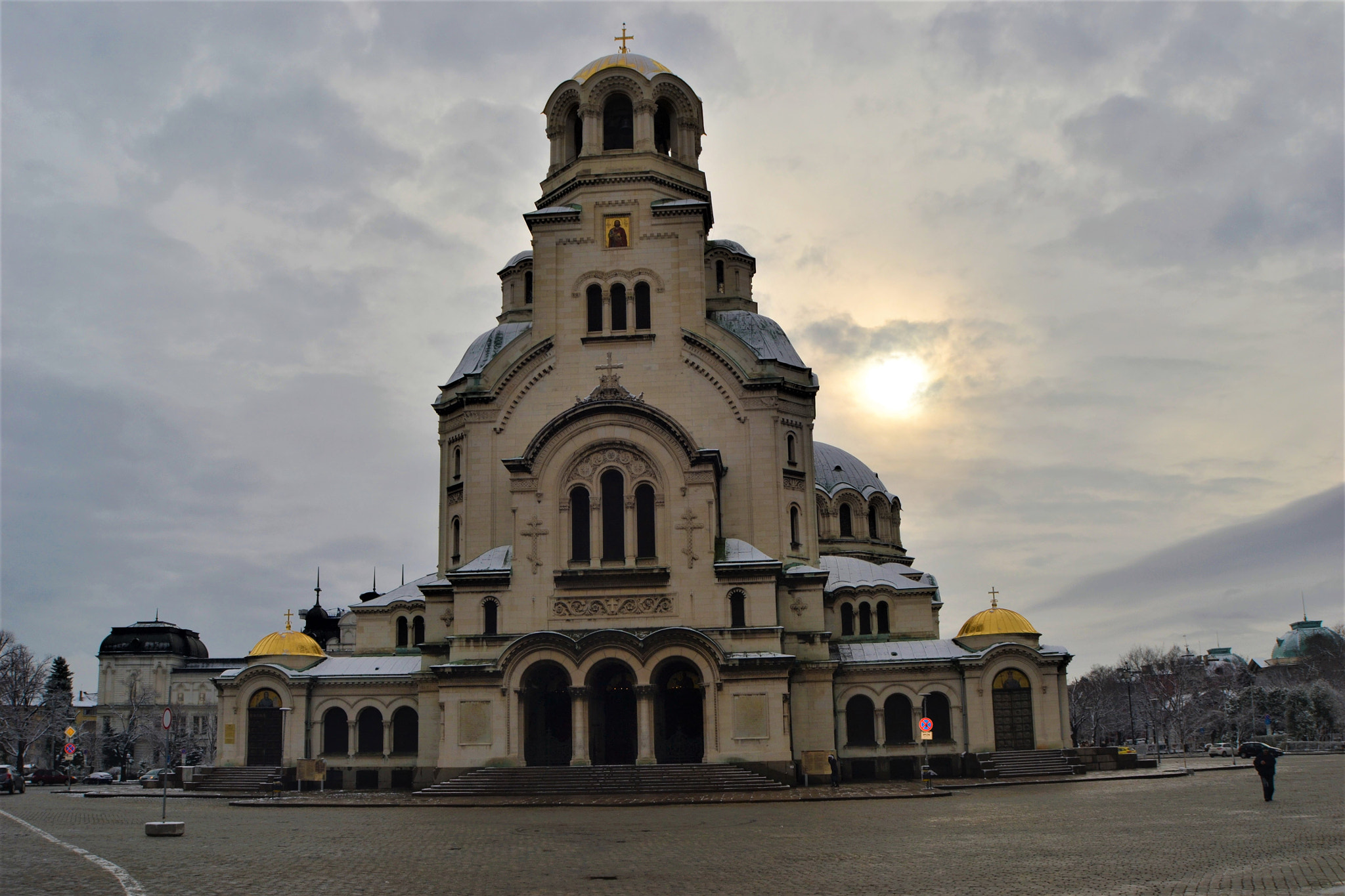 Nikon D3100 + AF-S DX Zoom-Nikkor 18-55mm f/3.5-5.6G ED sample photo. The st. alexander nevsky cathedral photography