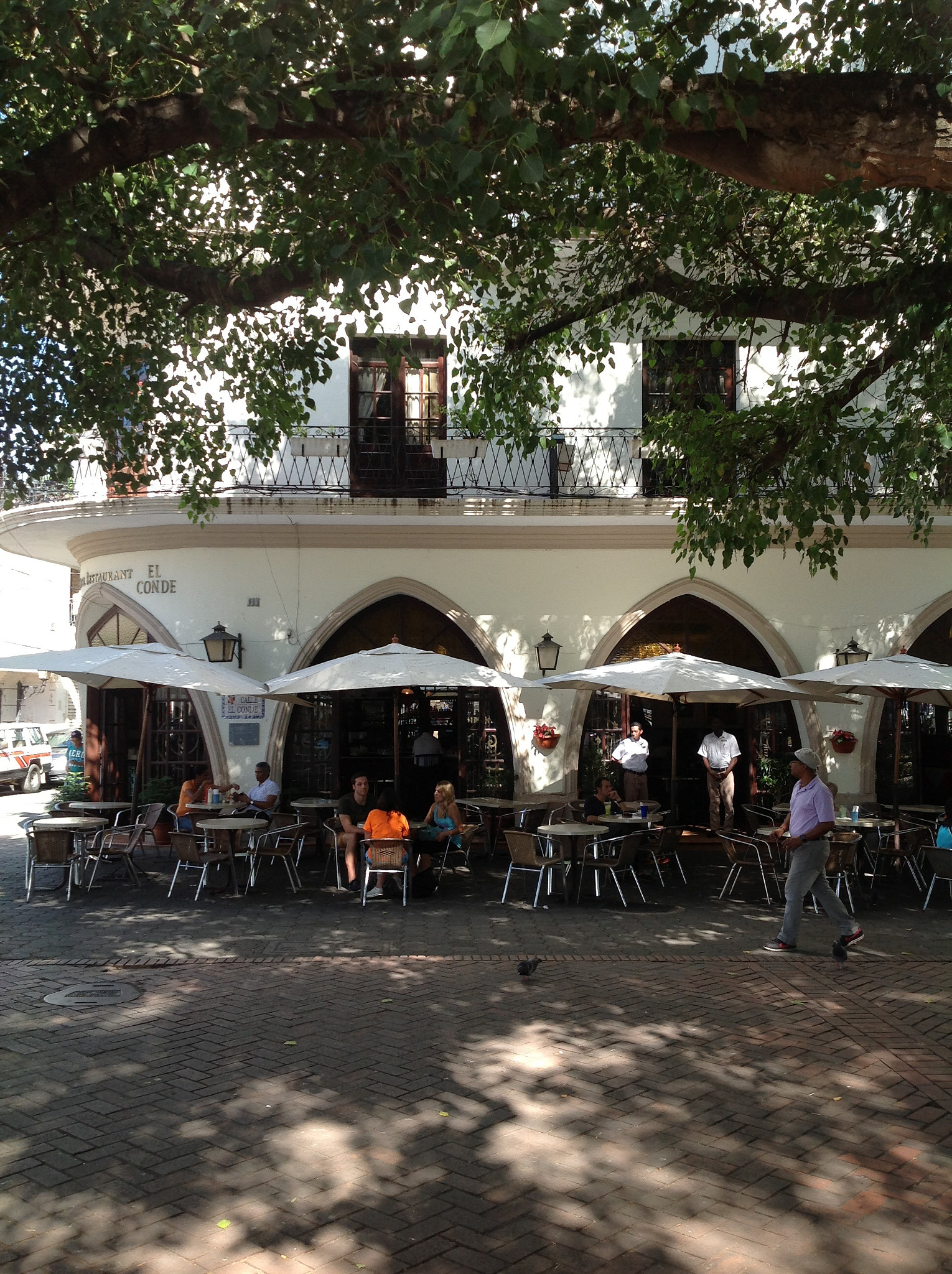 Apple iPad sample photo. Ristorante francese photography