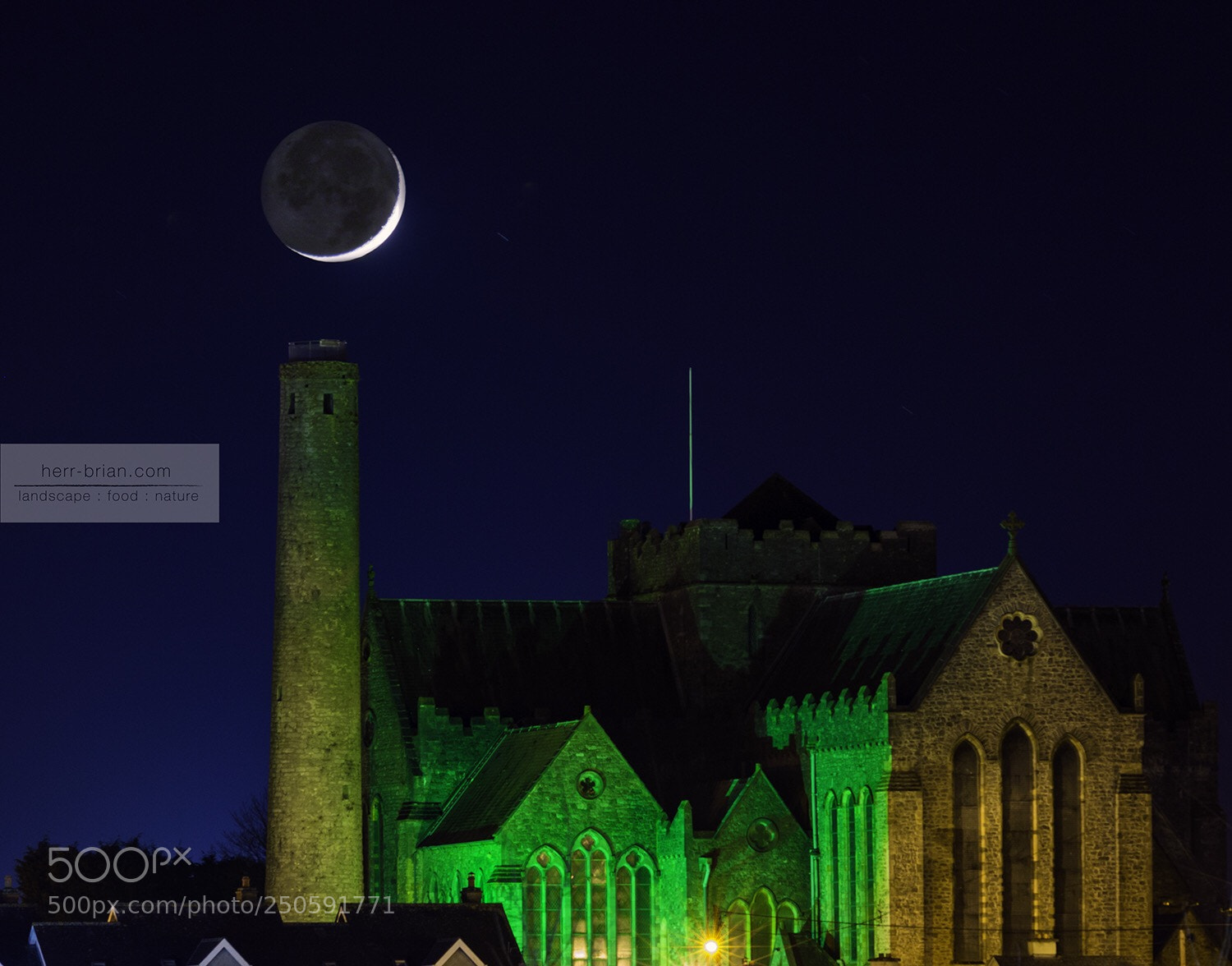 Canon EOS 70D sample photo. Moon over st canices photography