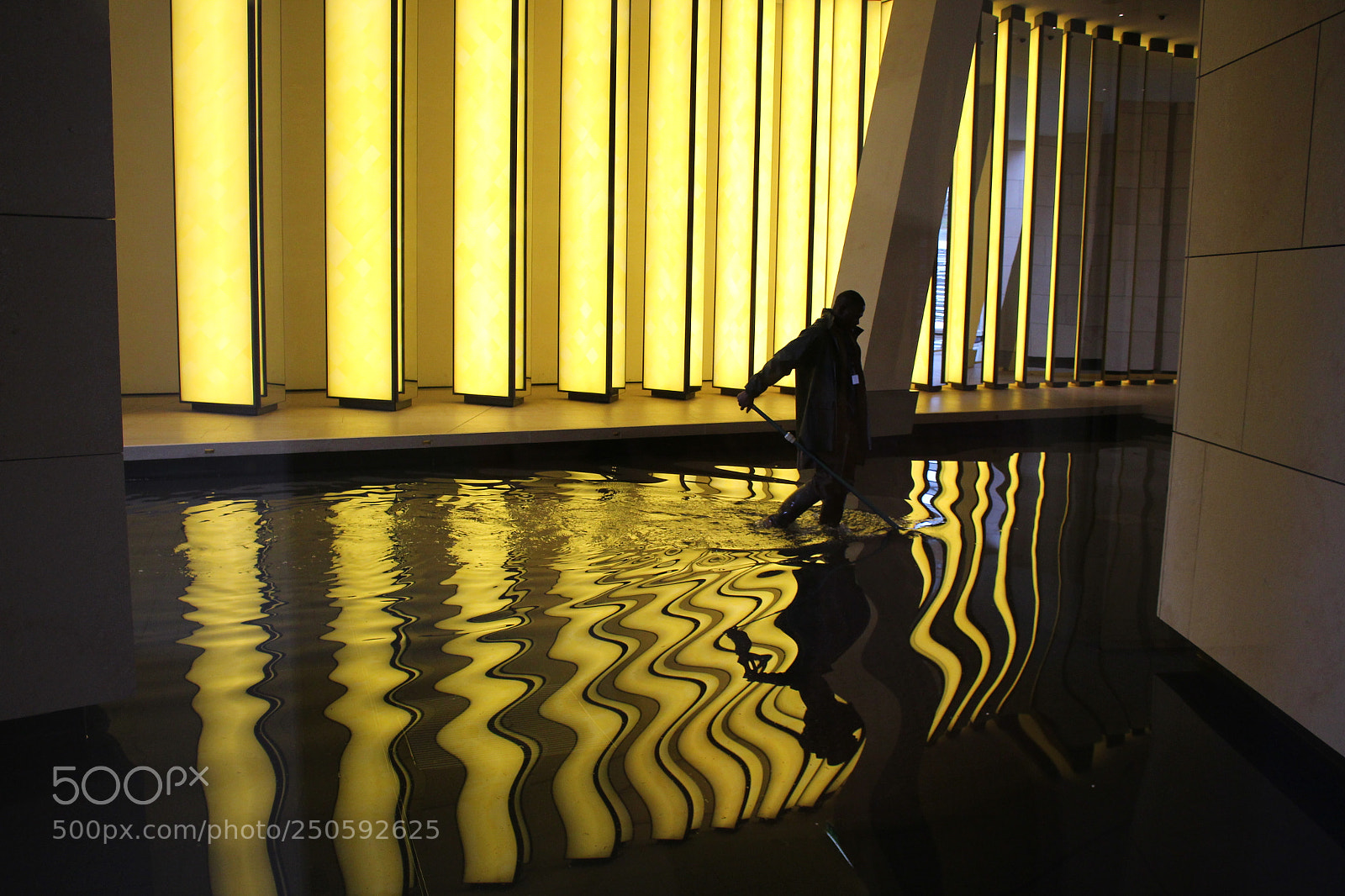 Canon EOS 100D (EOS Rebel SL1 / EOS Kiss X7) sample photo. Fondation louis vuitton photography