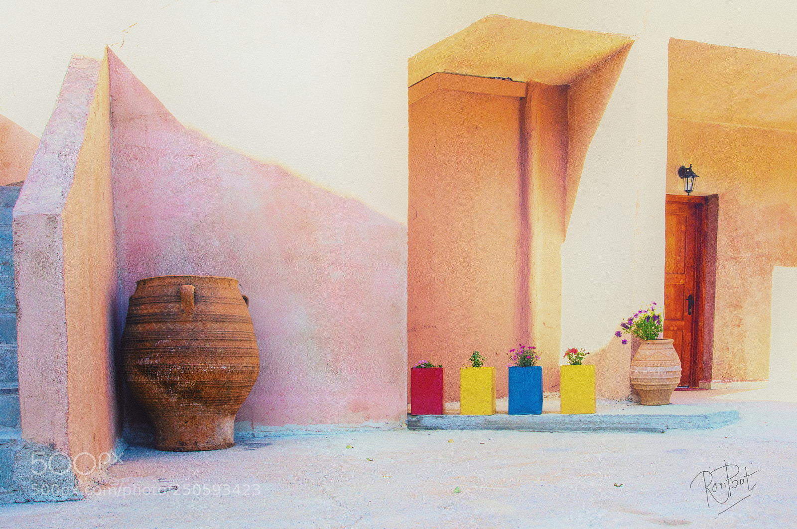 Sony Alpha DSLR-A580 sample photo. Courtyard on crete photography