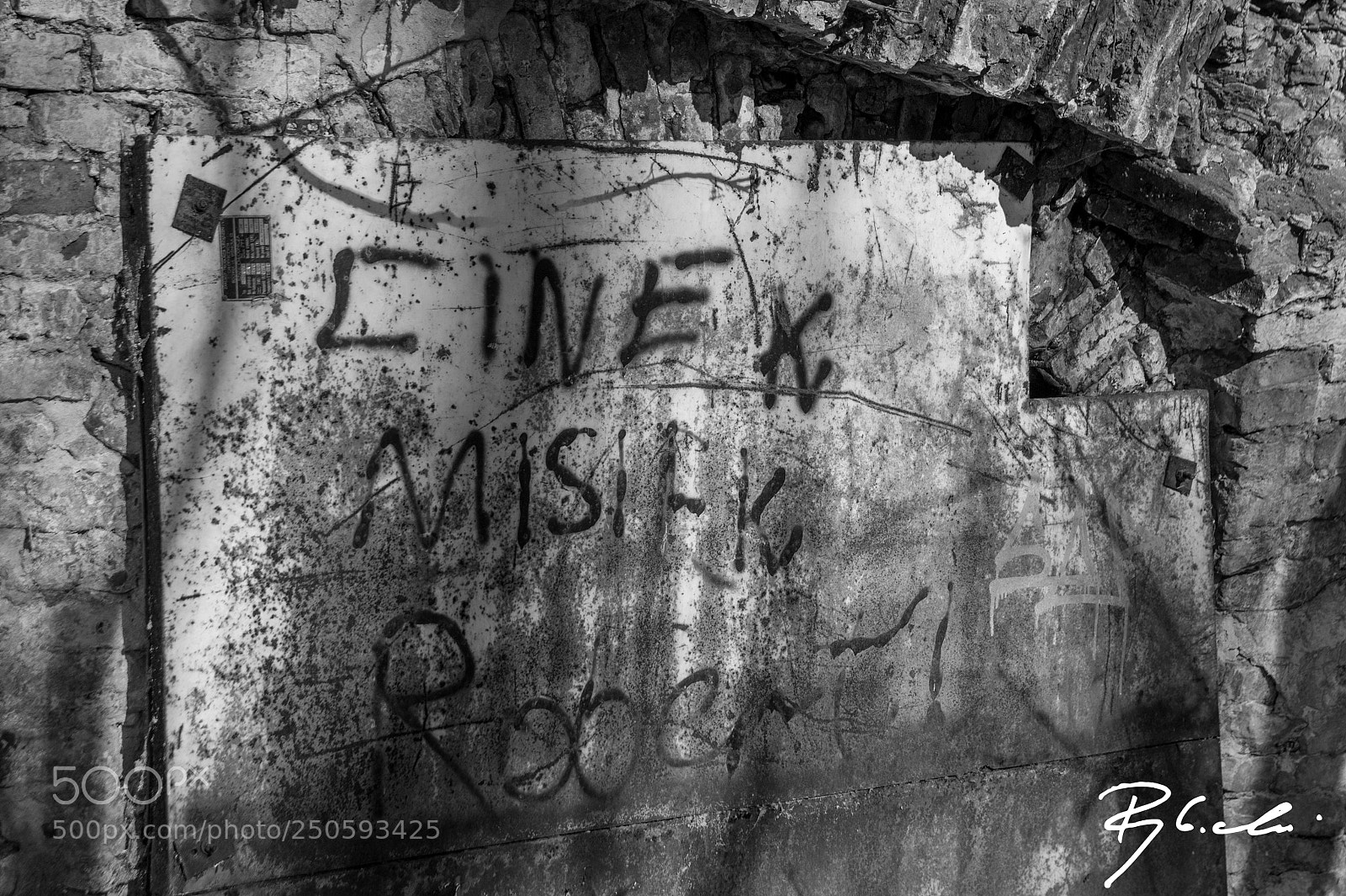 Sony Alpha DSLR-A350 sample photo. Inscription photography