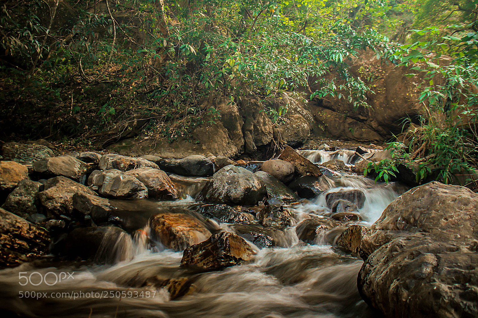 Canon EOS 7D sample photo. Rio vivo... photography