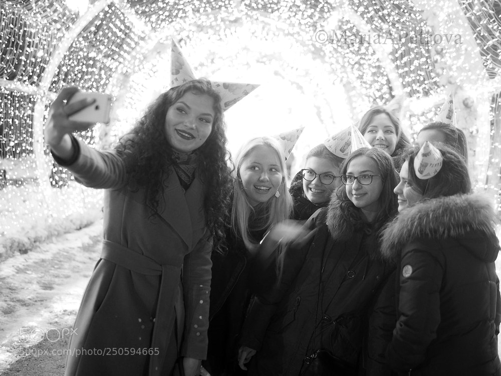 Olympus OM-D E-M5 II sample photo. Selfie photography