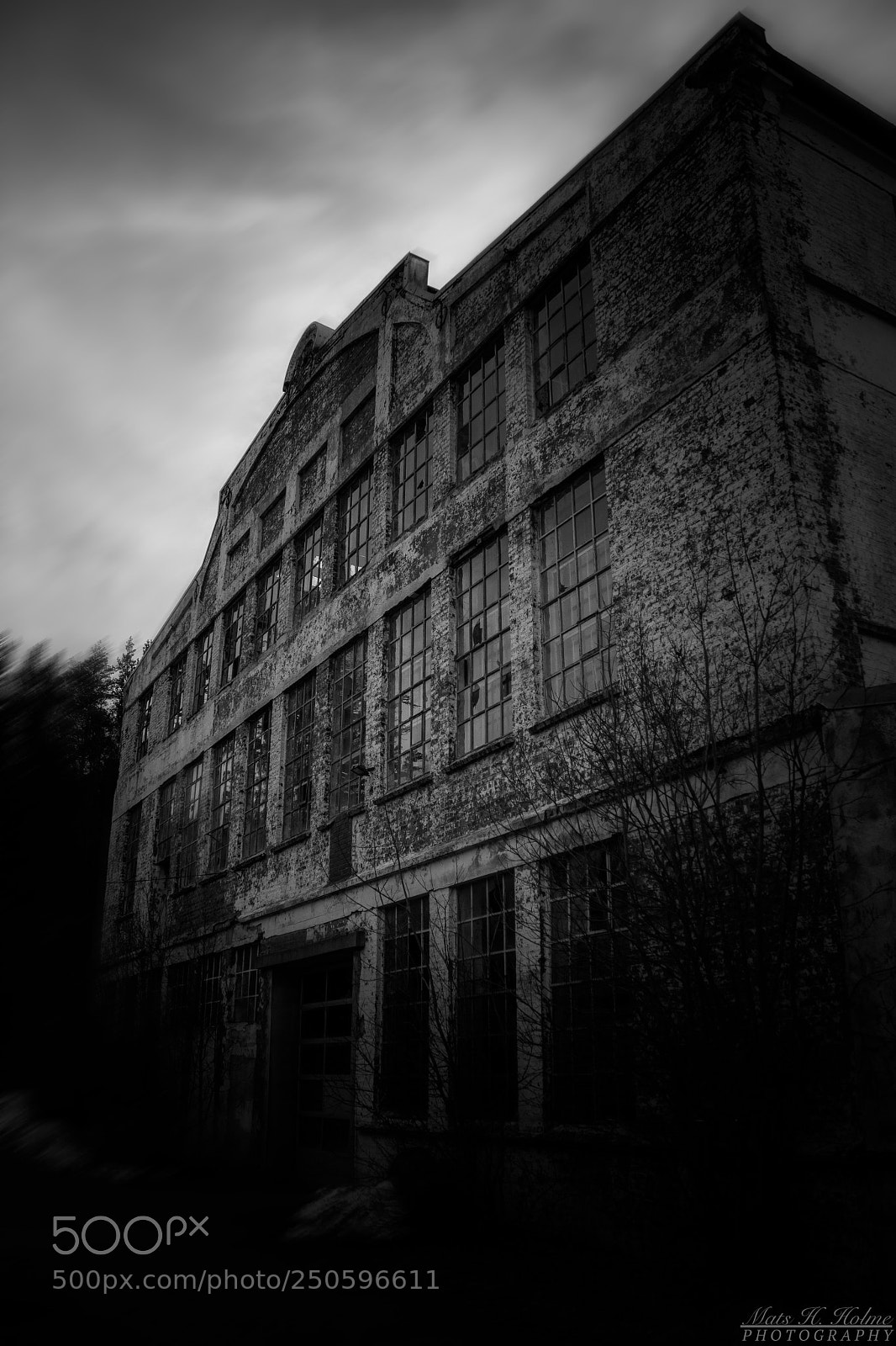 Canon EOS 550D (EOS Rebel T2i / EOS Kiss X4) sample photo. Abandoned #2 photography