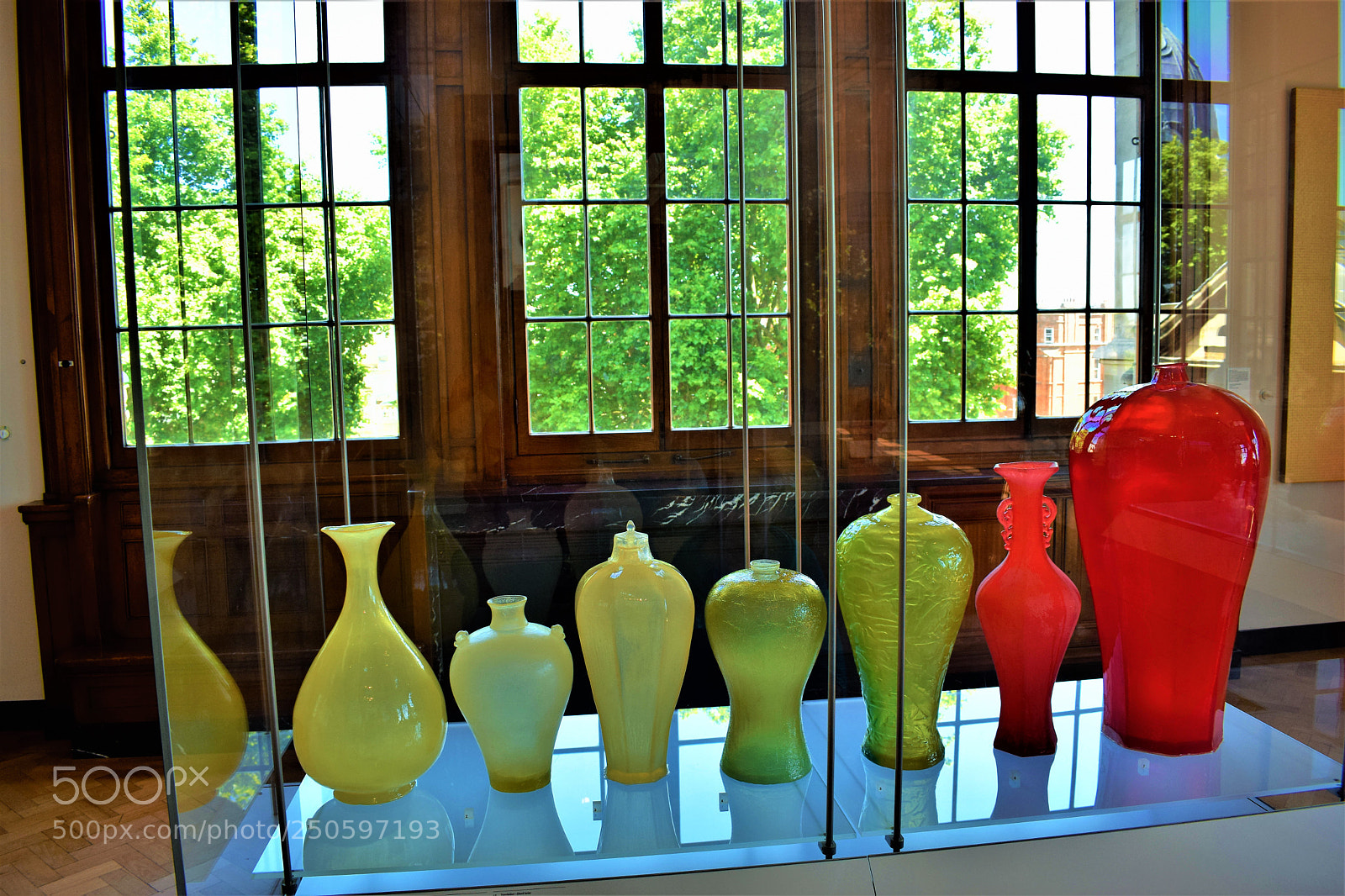 Nikon D3300 sample photo. Victoria albert museum. jarrones photography