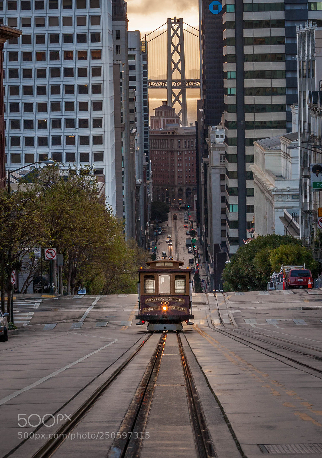 Canon EOS 5D Mark II sample photo. California street photography