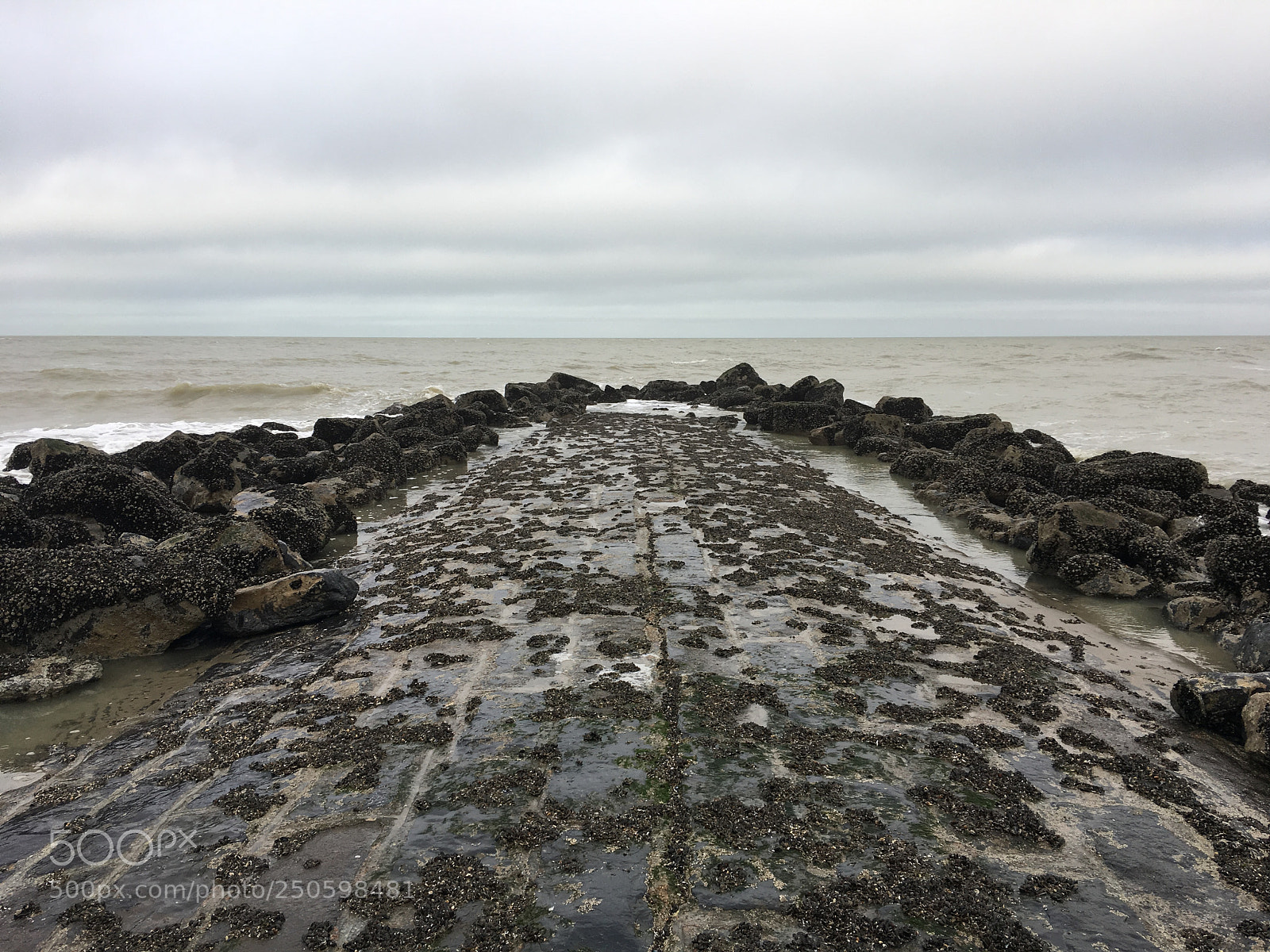Apple iPhone 6s Plus sample photo. Ocean on the rocks photography