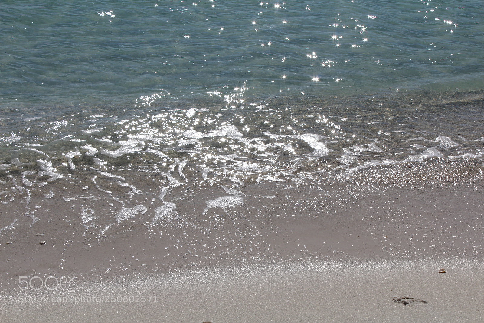 Canon EOS 1300D (EOS Rebel T6 / EOS Kiss X80) sample photo. Calm sea photography