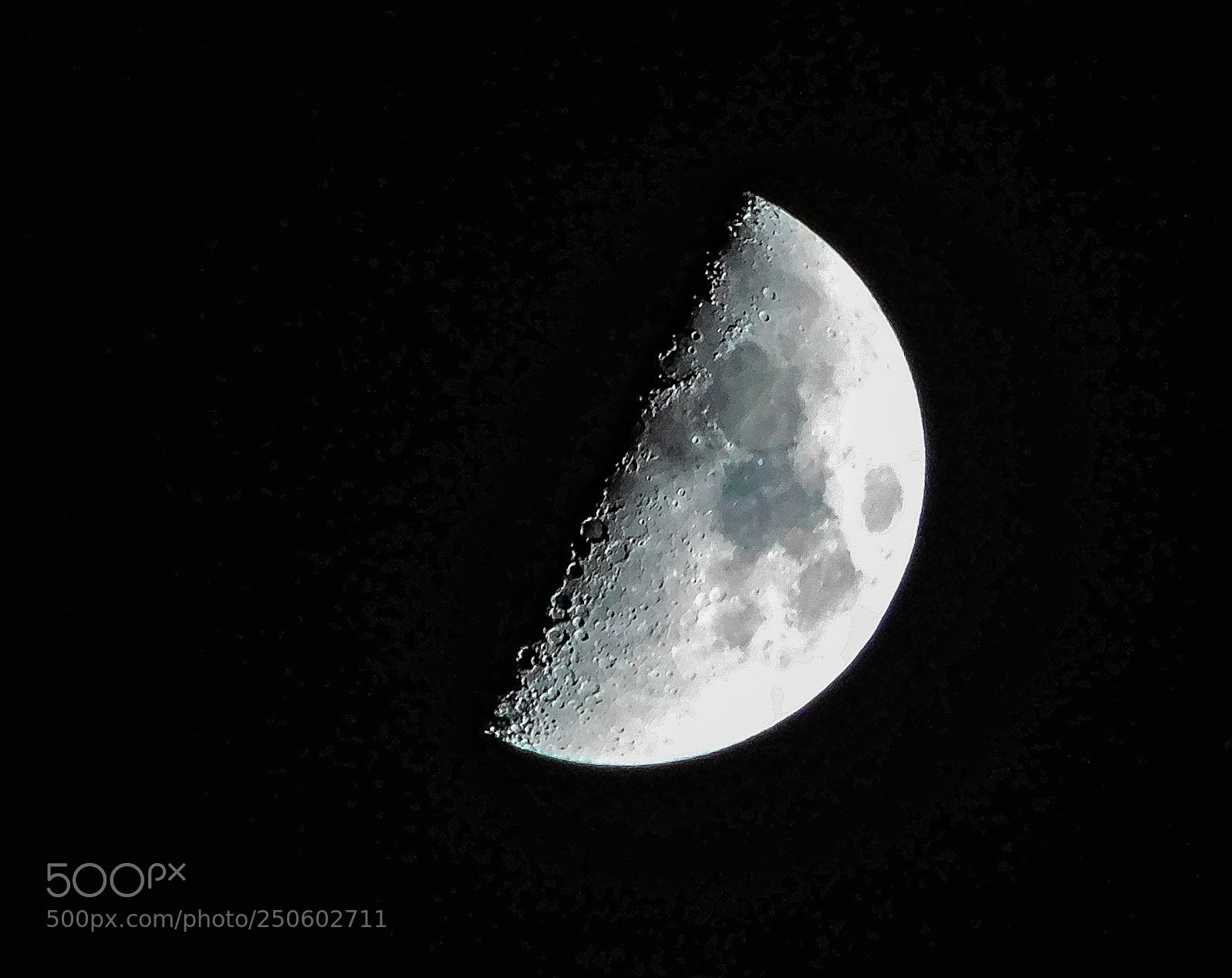 Nikon Coolpix L840 sample photo. Half-moon photography