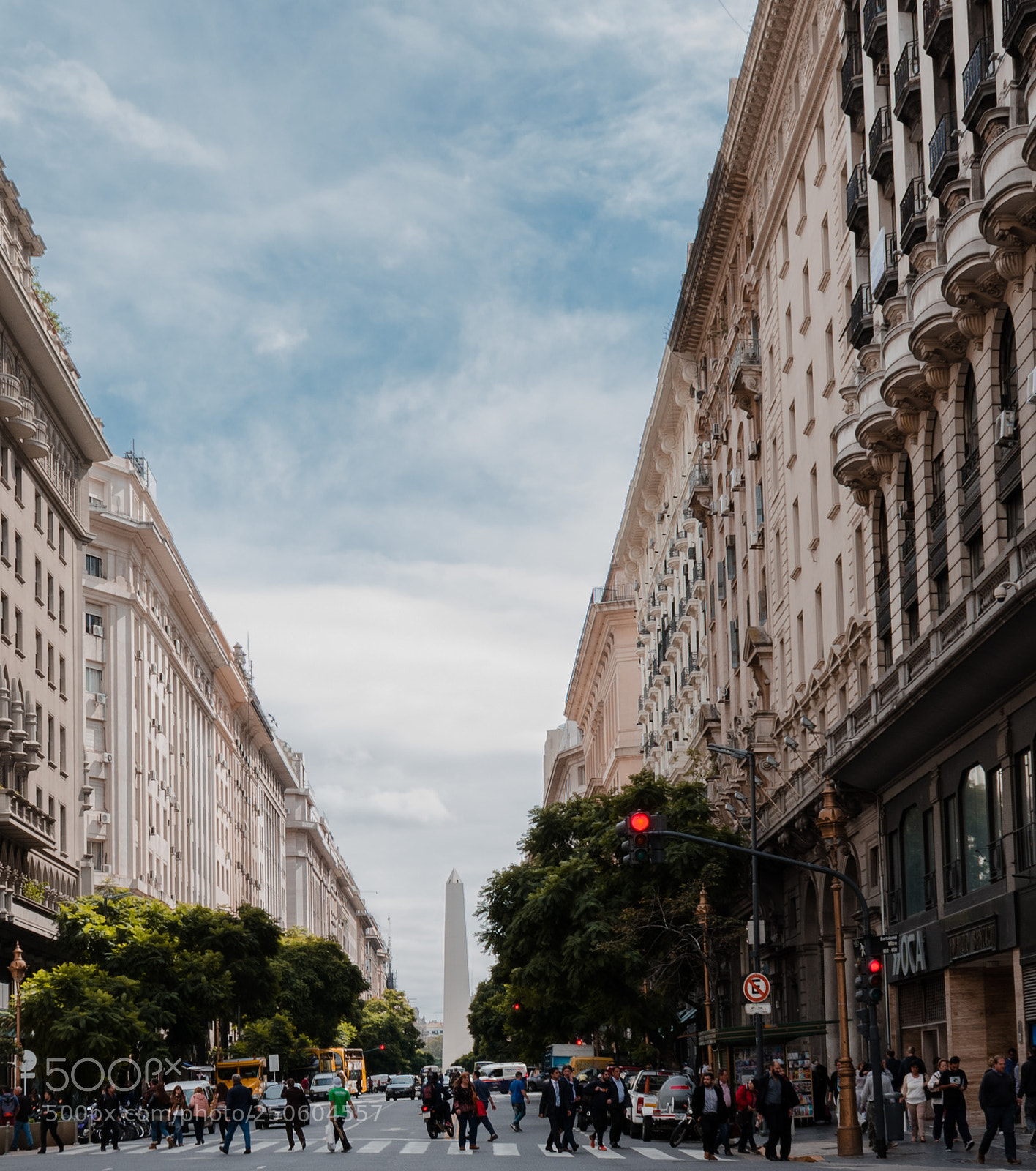 Nikon D3400 sample photo. La ciudad en movimiento,como photography