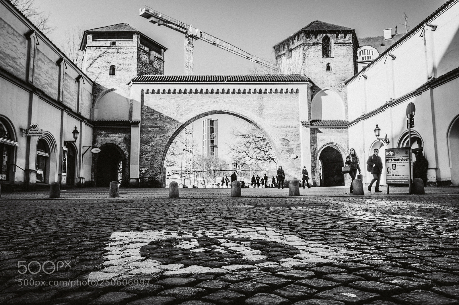 Fujifilm X-H1 sample photo. Sendling tor // munich photography