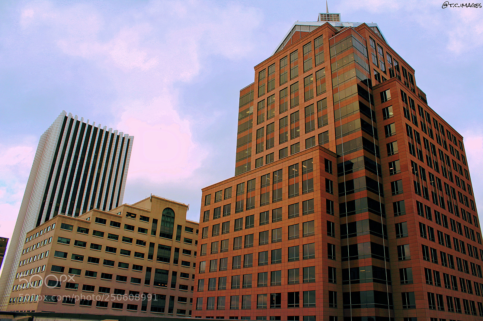 Canon EOS 1300D (EOS Rebel T6 / EOS Kiss X80) sample photo. Downtown views photography