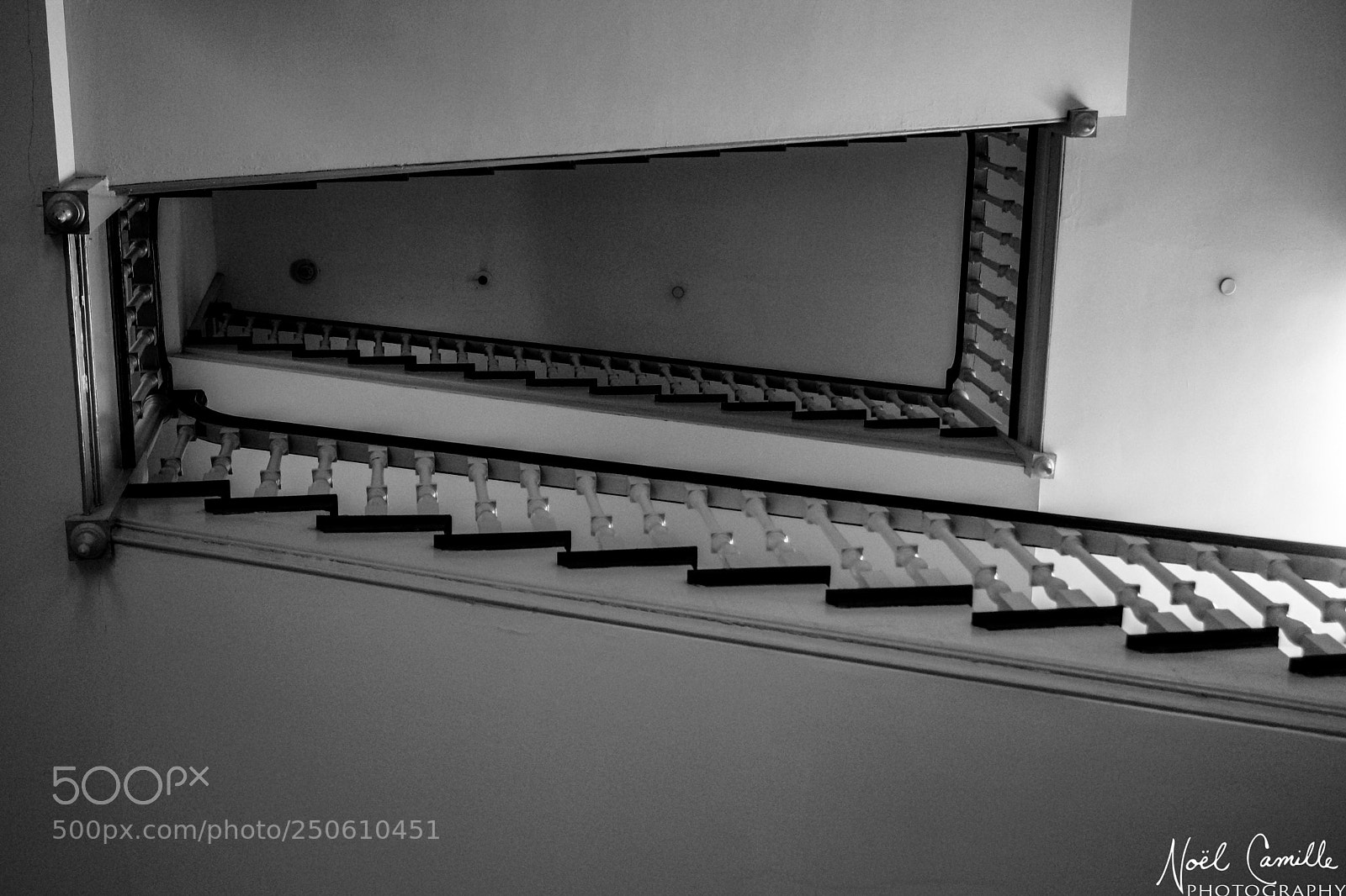 Sony SLT-A65 (SLT-A65V) sample photo. Stairs at independence hall photography