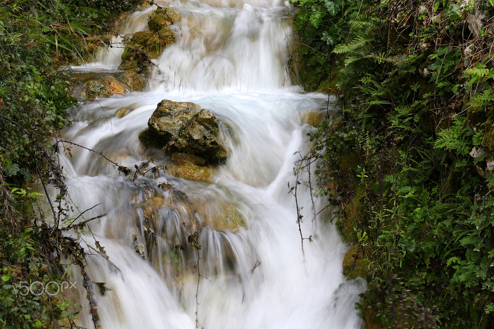 Canon EF 24-70mm F4L IS USM sample photo. Water in stone photography