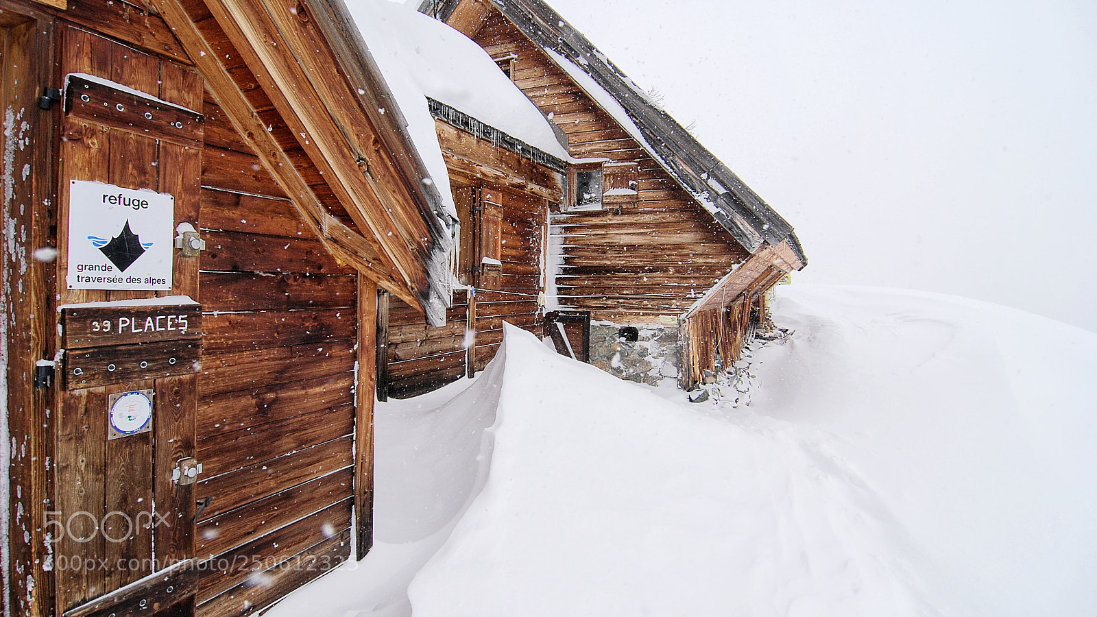 Nikon D80 sample photo. Refuge du chardonnet photography