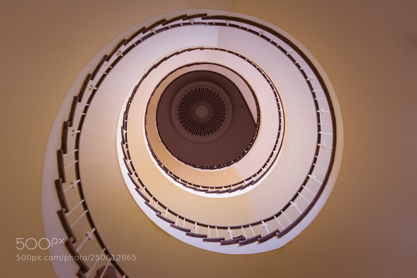 Fujifilm X-T1 sample photo. Spiral photography