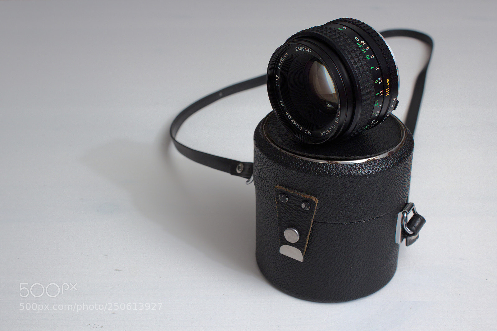 Canon EOS 600D (Rebel EOS T3i / EOS Kiss X5) sample photo. Old lens photography