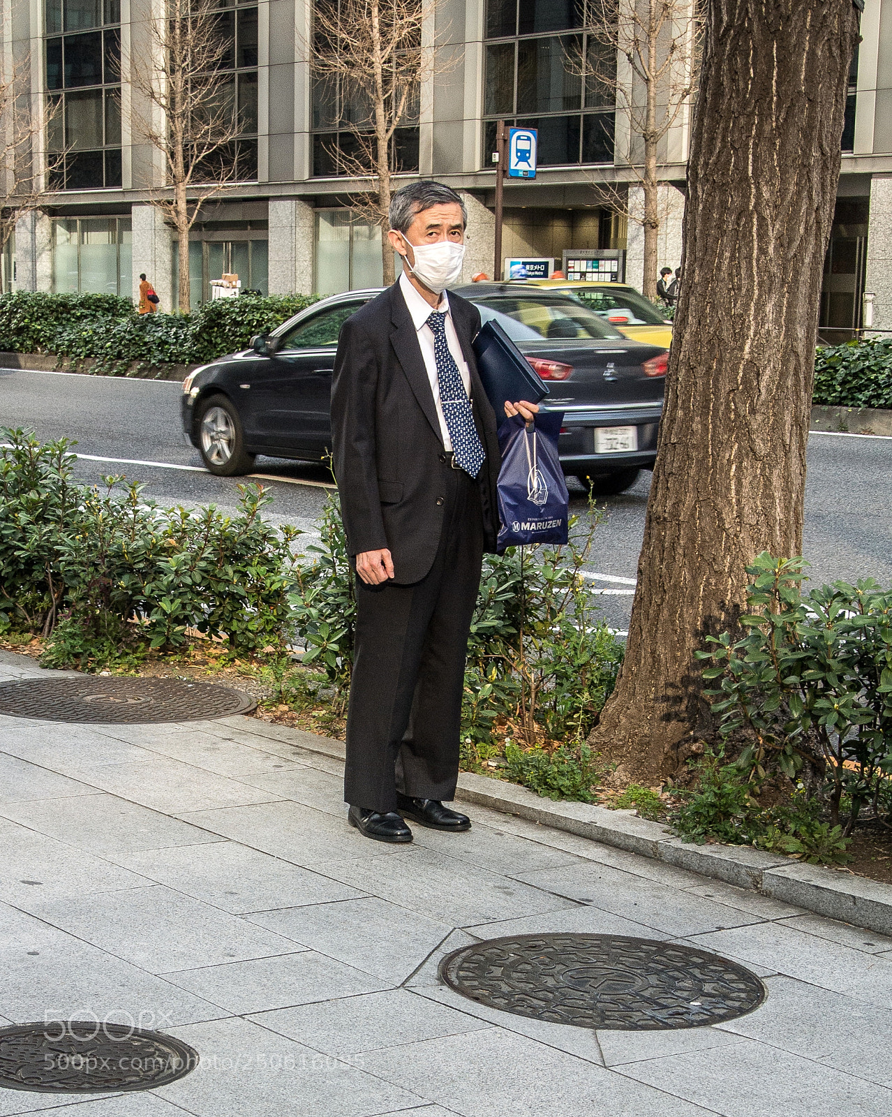 Nikon 1 V1 sample photo. A man in the photography