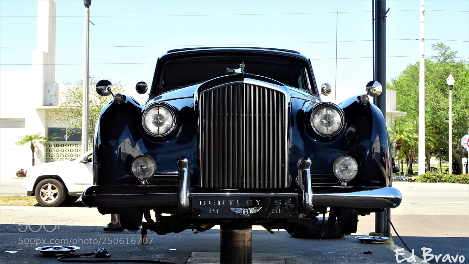 Sony Cyber-shot DSC-HX400V sample photo. Bentley s2 1961 3-3 photography