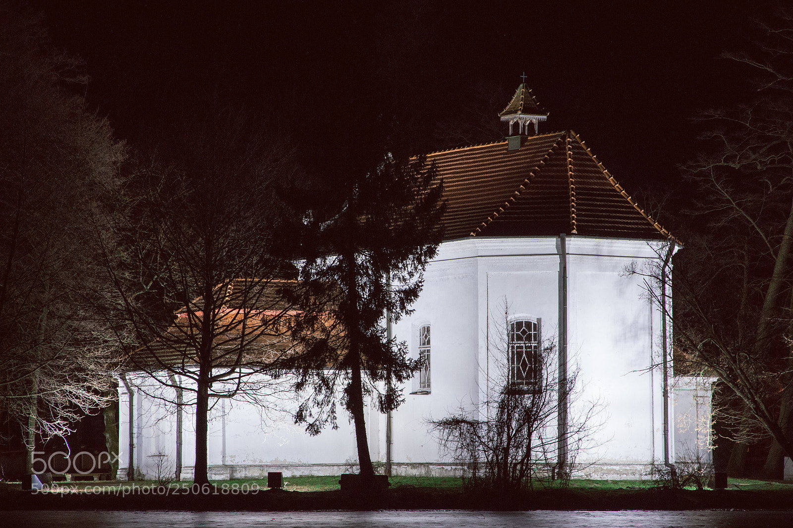 Canon EOS 700D (EOS Rebel T5i / EOS Kiss X7i) sample photo. Church on the water photography