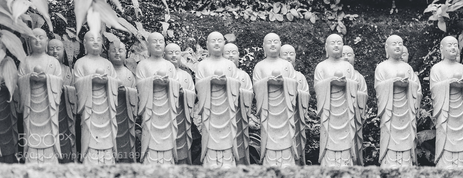 Canon EOS 450D (EOS Rebel XSi / EOS Kiss X2) sample photo. Jizo statues at hase-dera photography