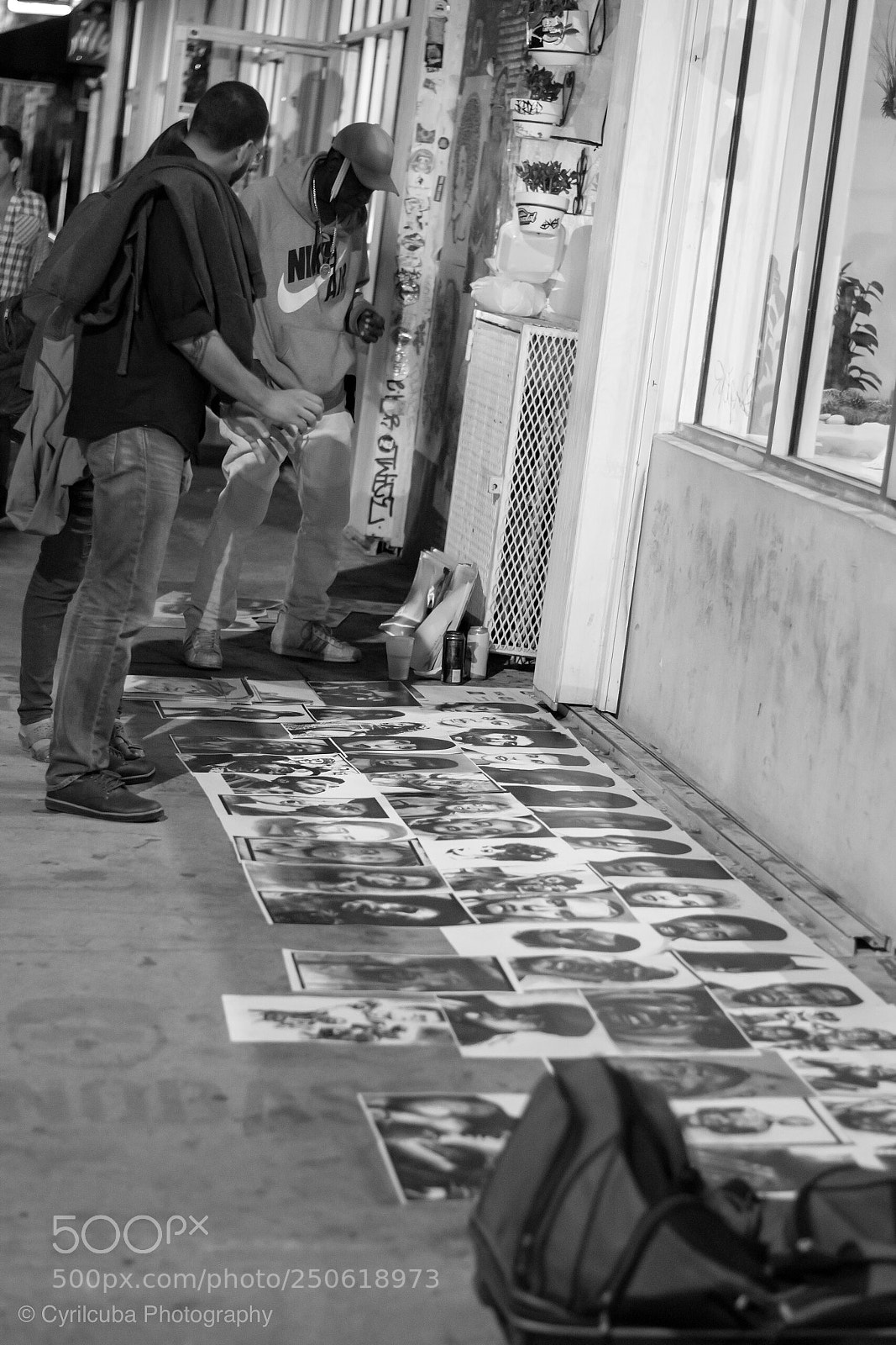 Nikon D5500 sample photo. Street artist selling his photography