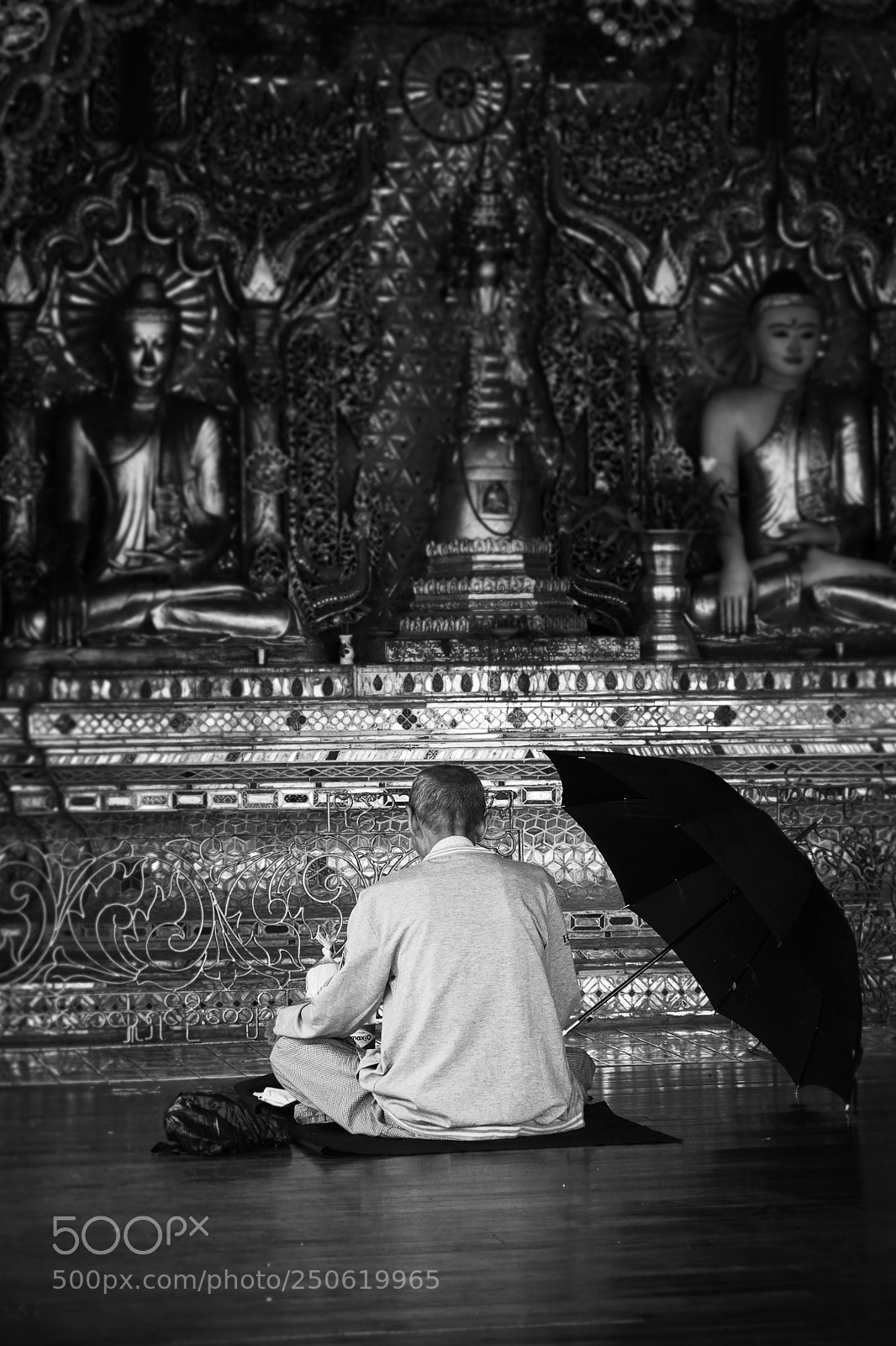 Fujifilm X-T10 sample photo. Man praying photography