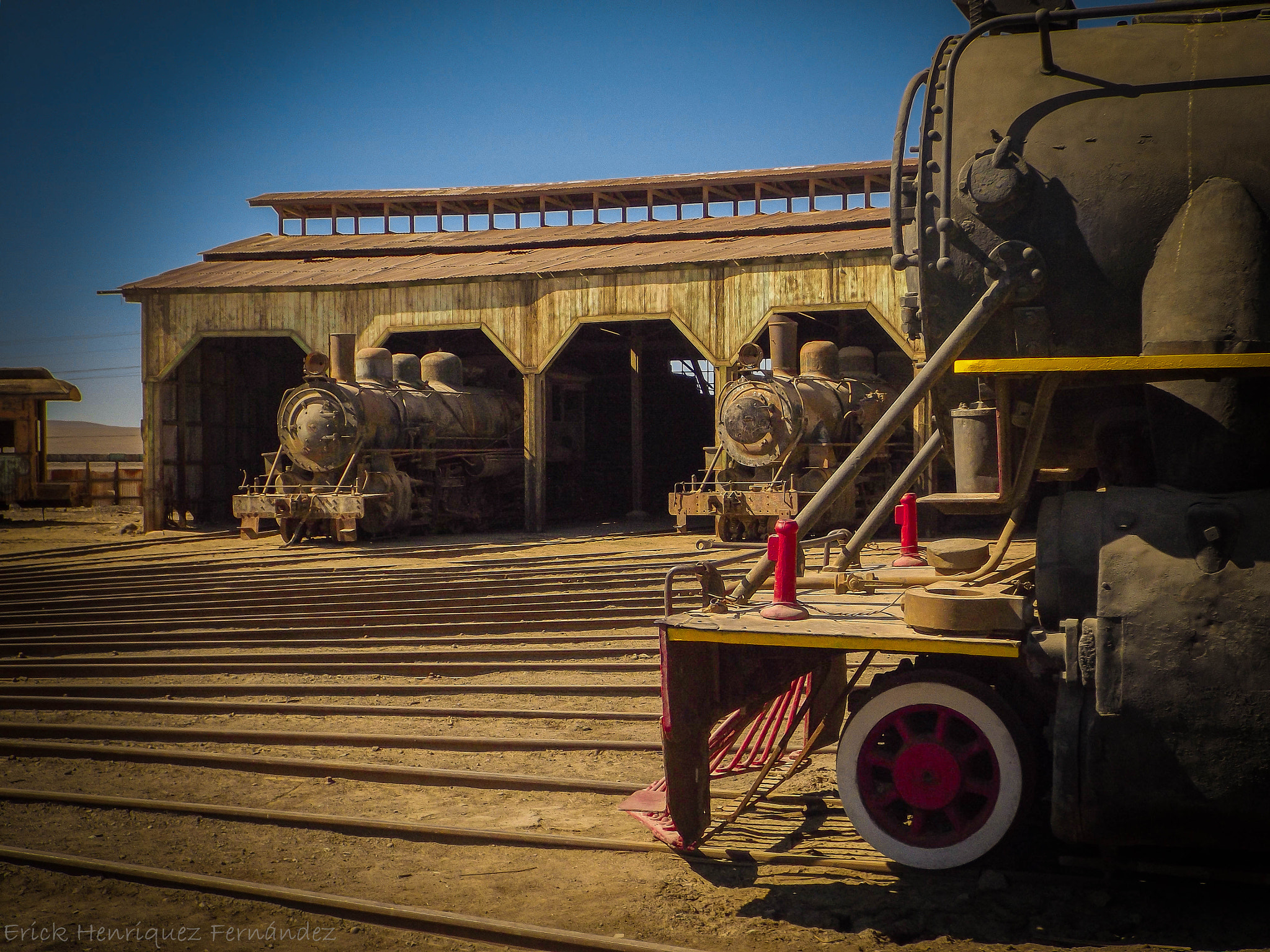 Fujifilm FinePix S4600 sample photo. Trenes6 photography